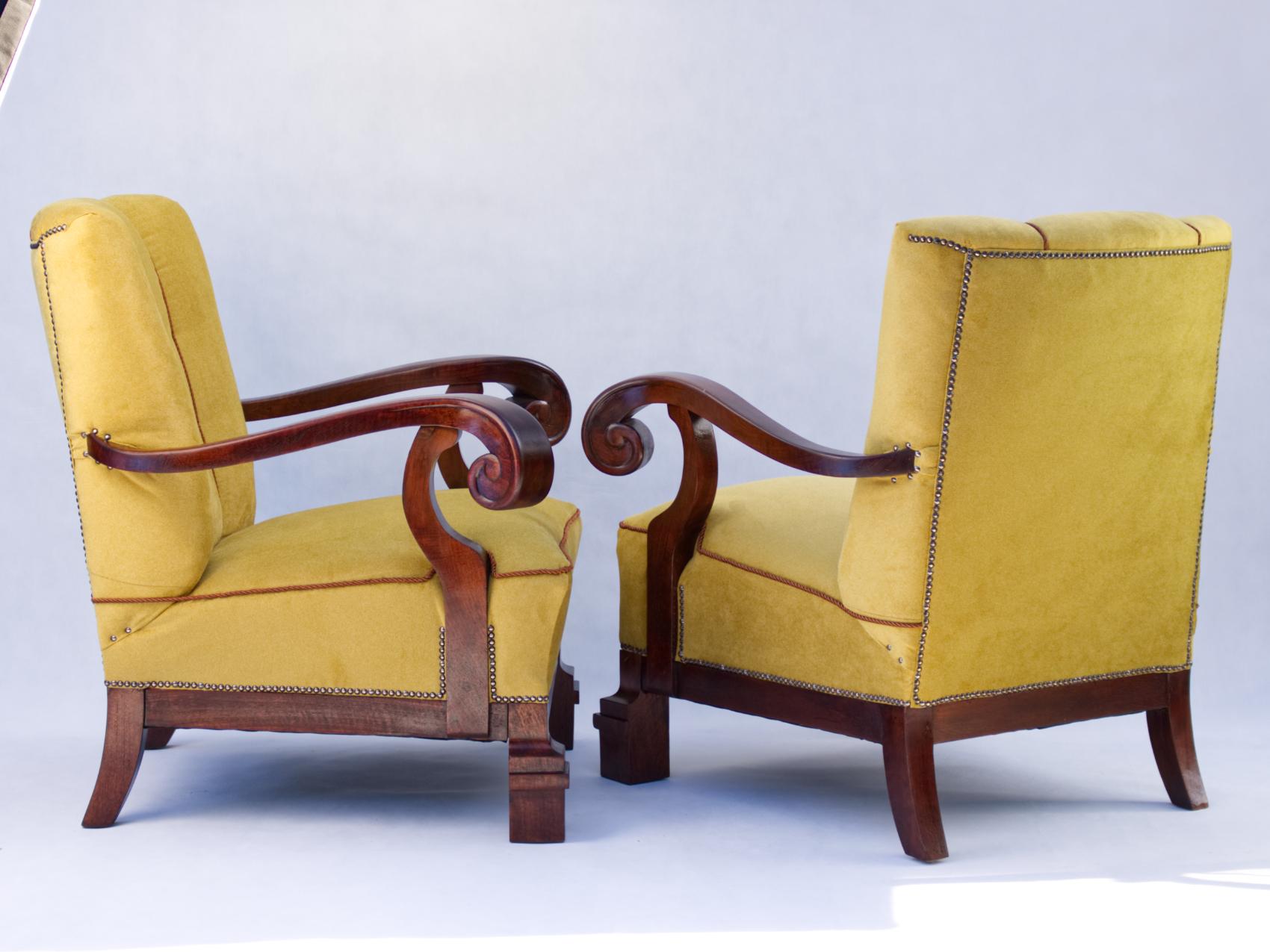 20th Century Hand Carved Walnut Art Nouveau Armchairs, circa 1920 For Sale