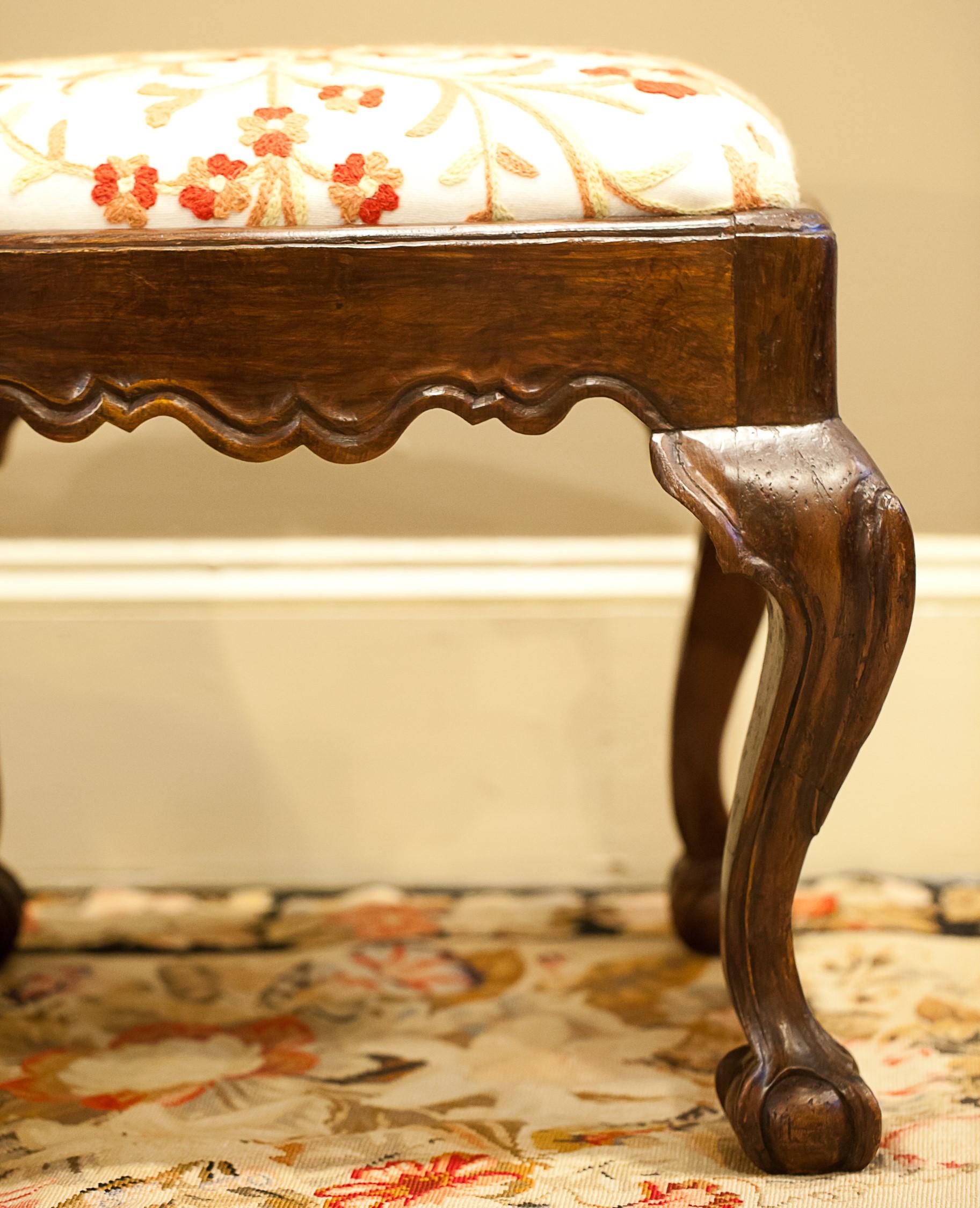 Portuguese Hand-Carved Walnut Ball-And-Claw Stool, Portugal Circa 1800 For Sale