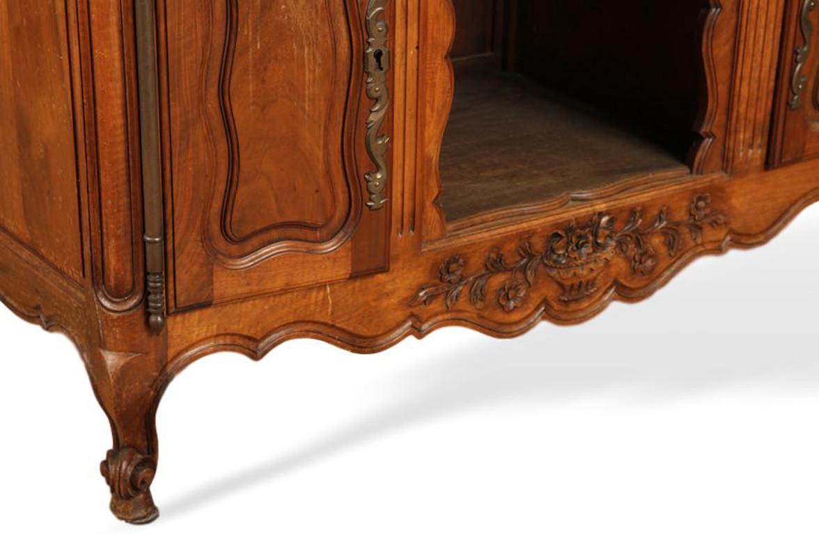 20th Century Hand Carved Walnut Buffet Sideboard, French, circa 1920