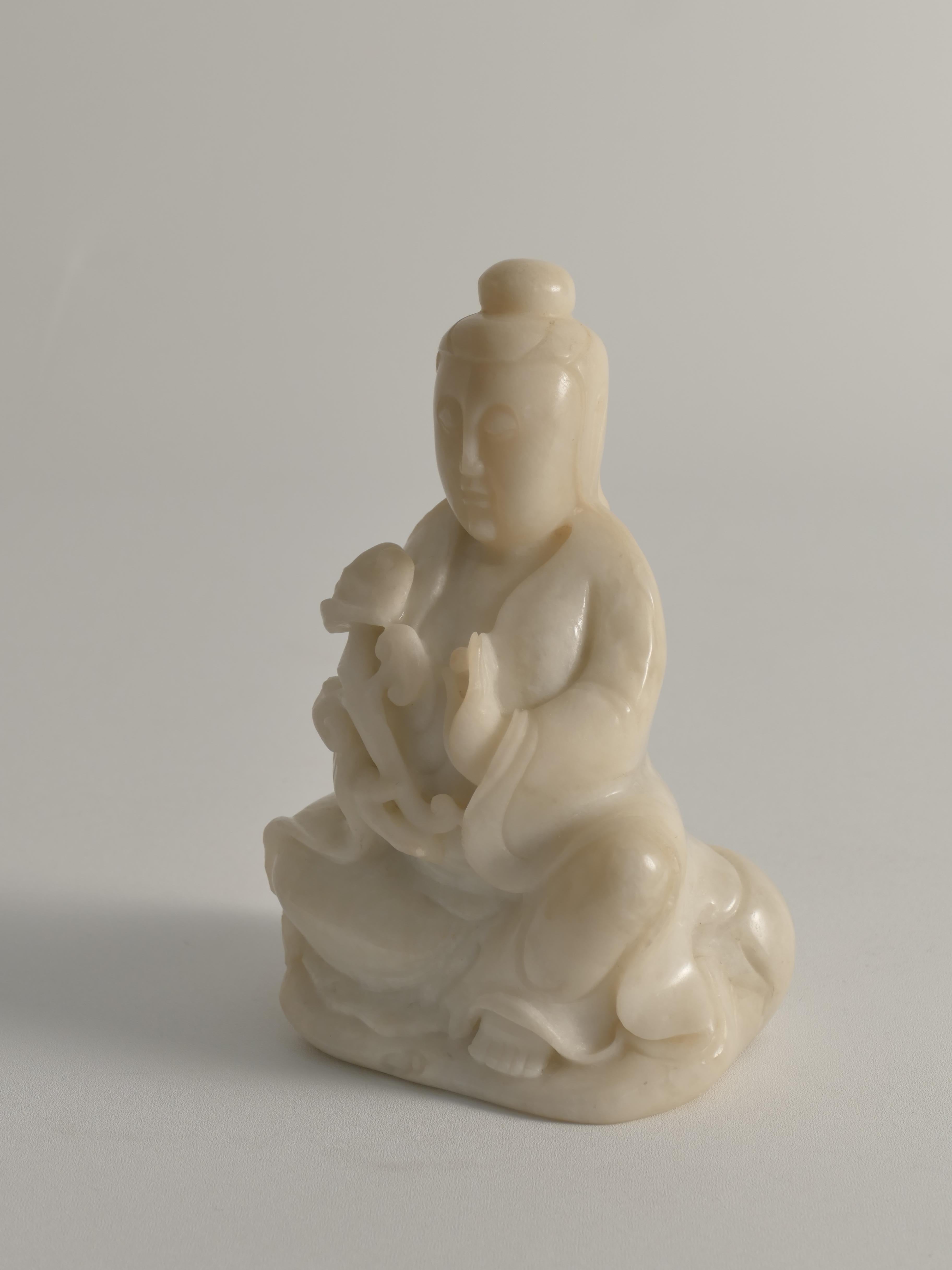 Hand-Carved White Alabaster Figure of Guanyin, China, Early 20th Century For Sale 8