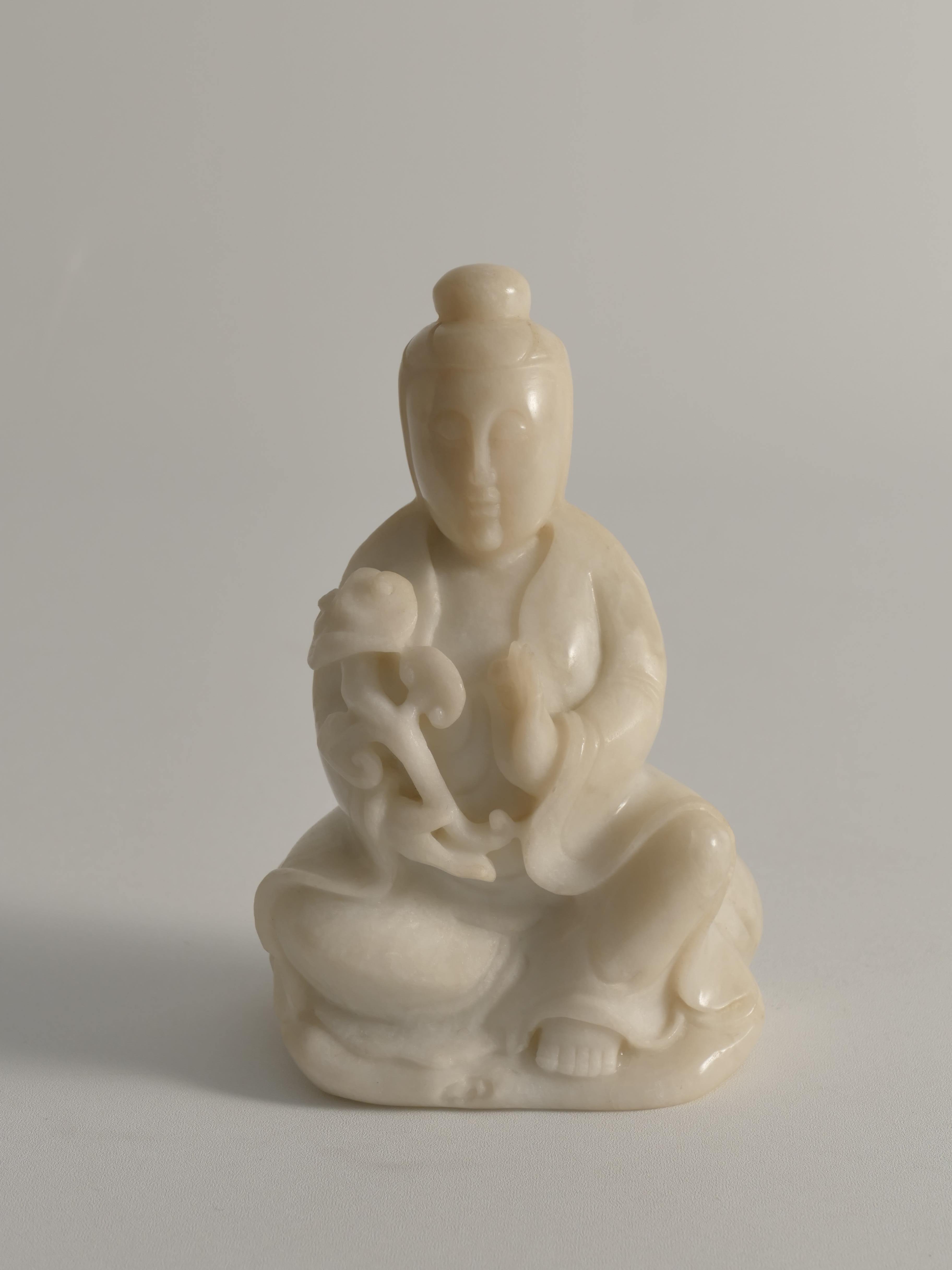 Hand-Carved White Alabaster Figure of Guanyin, China, Early 20th Century For Sale 9