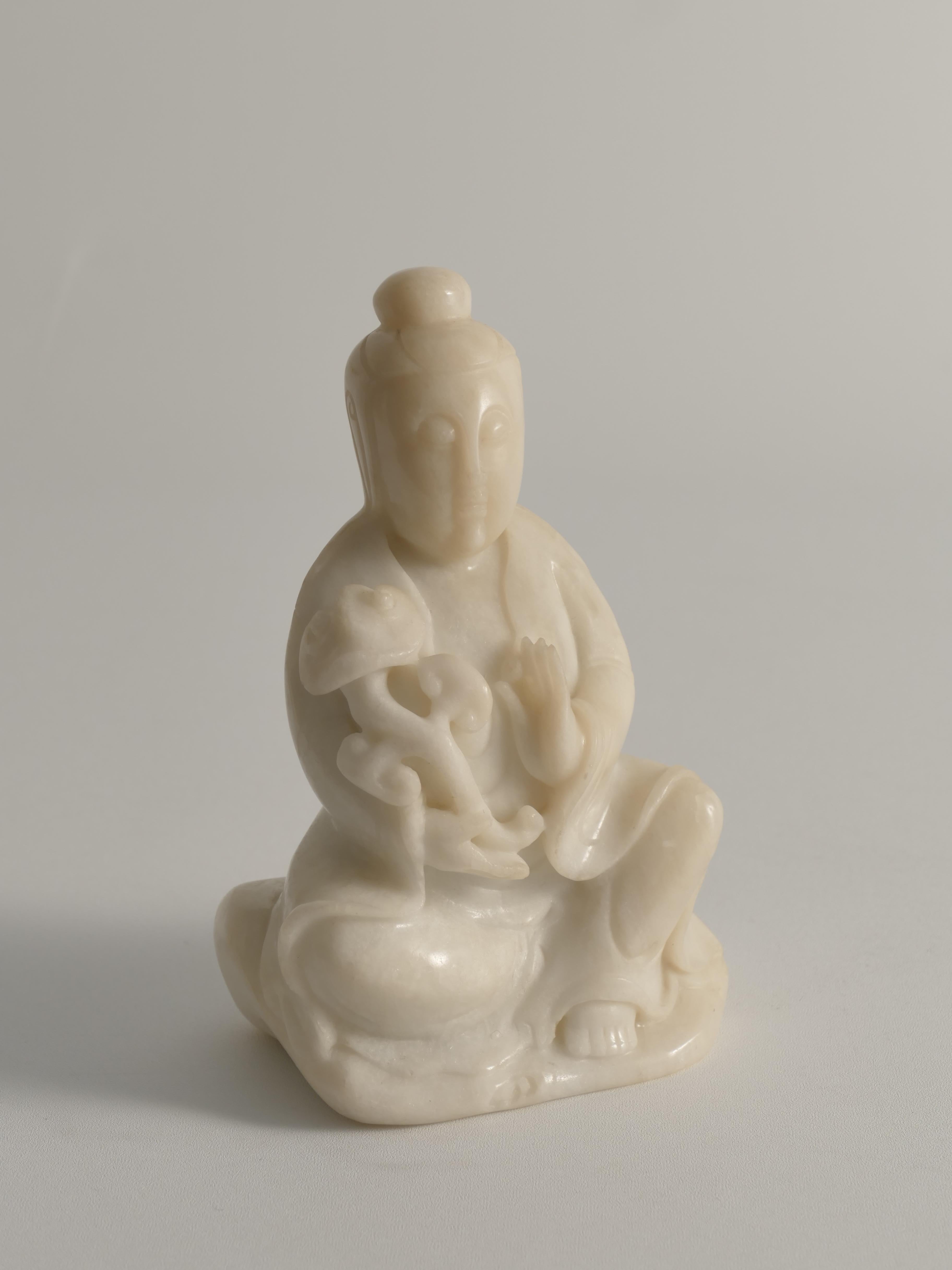 Hand-Carved White Alabaster Figure of Guanyin, China, Early 20th Century For Sale 10