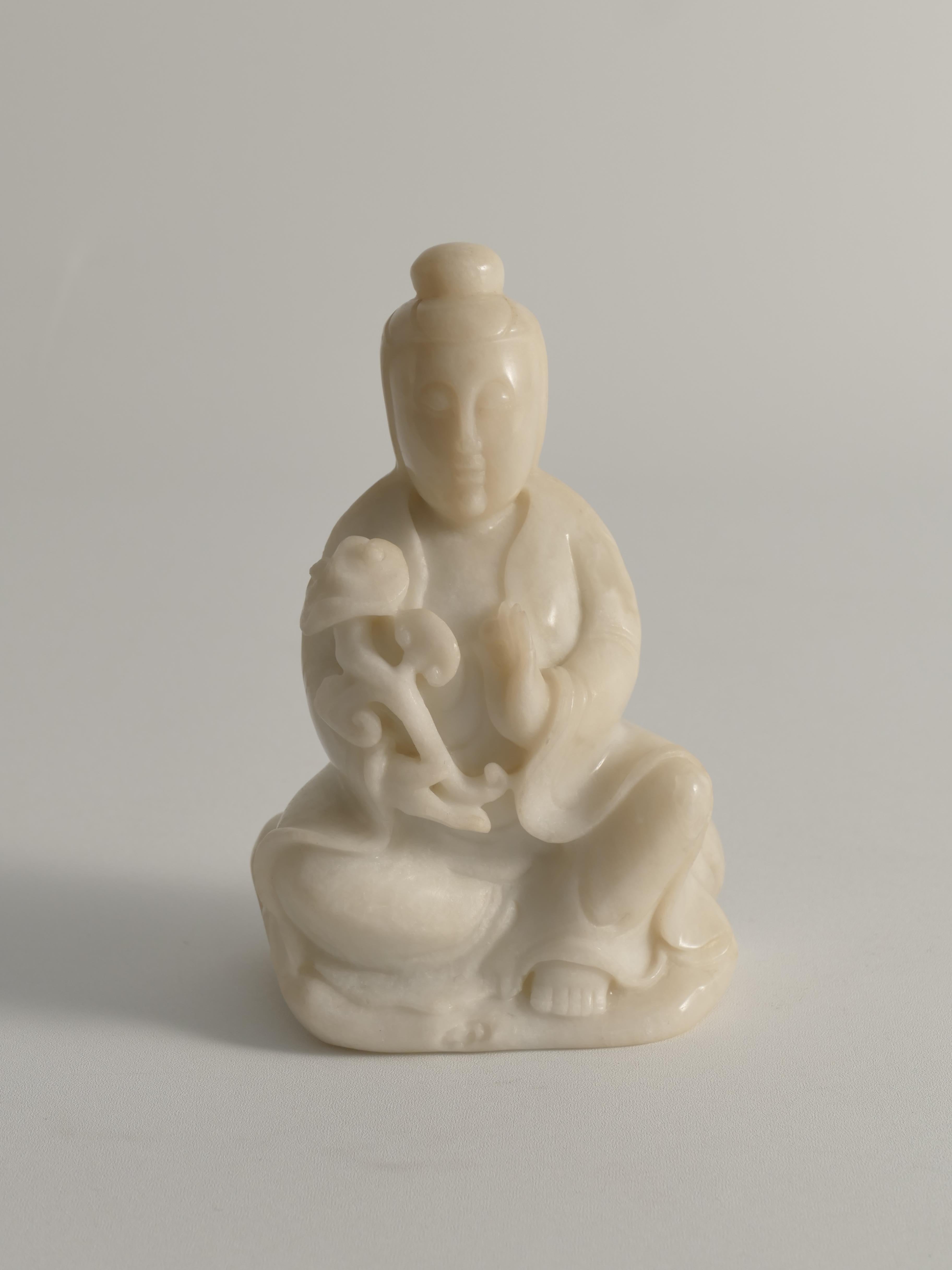 Chinese Hand-Carved White Alabaster Figure of Guanyin, China, Early 20th Century For Sale