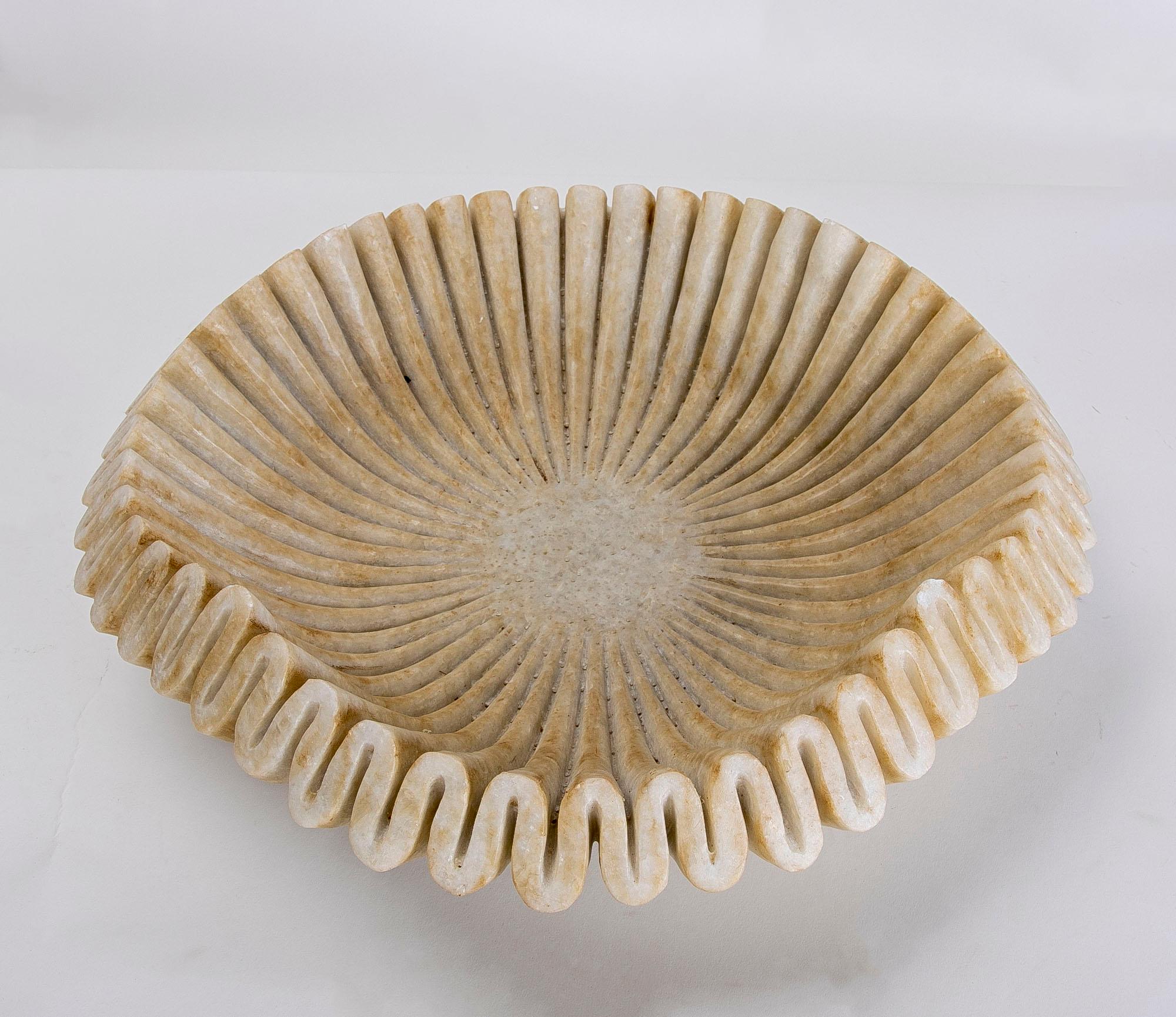 European Hand-Carved White Marble Decorative Dish with Wavy Forms For Sale