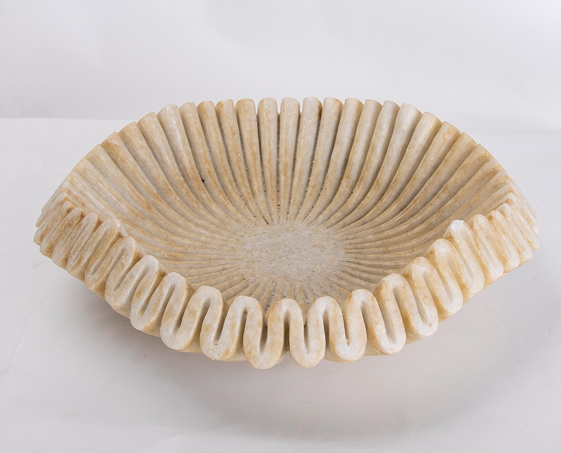 European Hand-Carved White Marble Decorative Dish with Wavy Forms For Sale