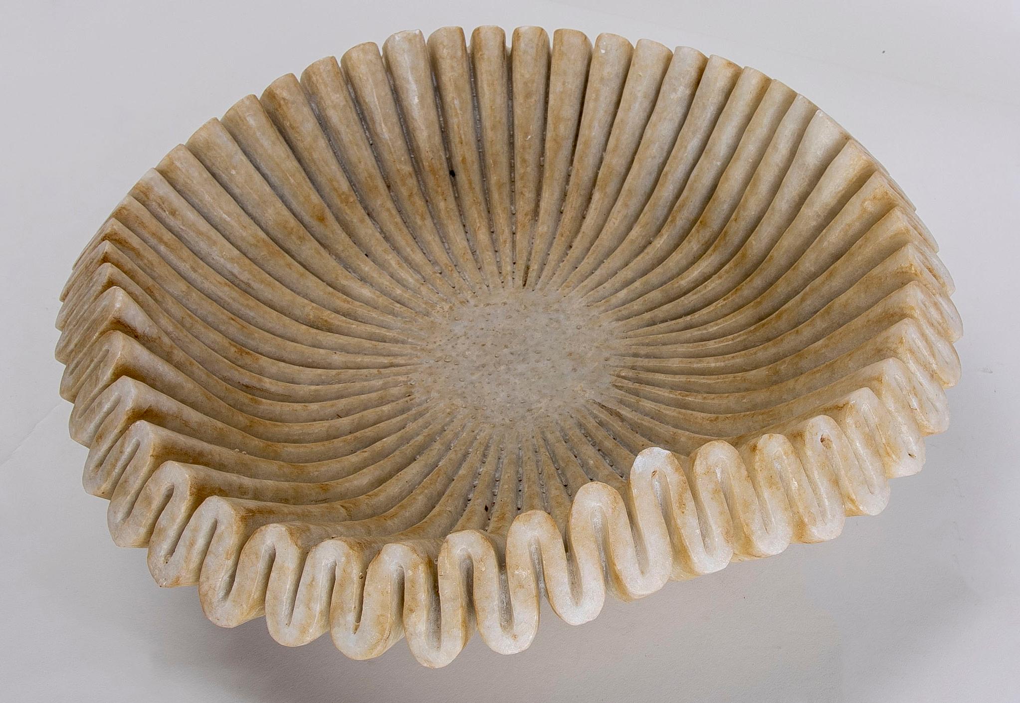 Contemporary Hand-Carved White Marble Decorative Dish with Wavy Forms For Sale