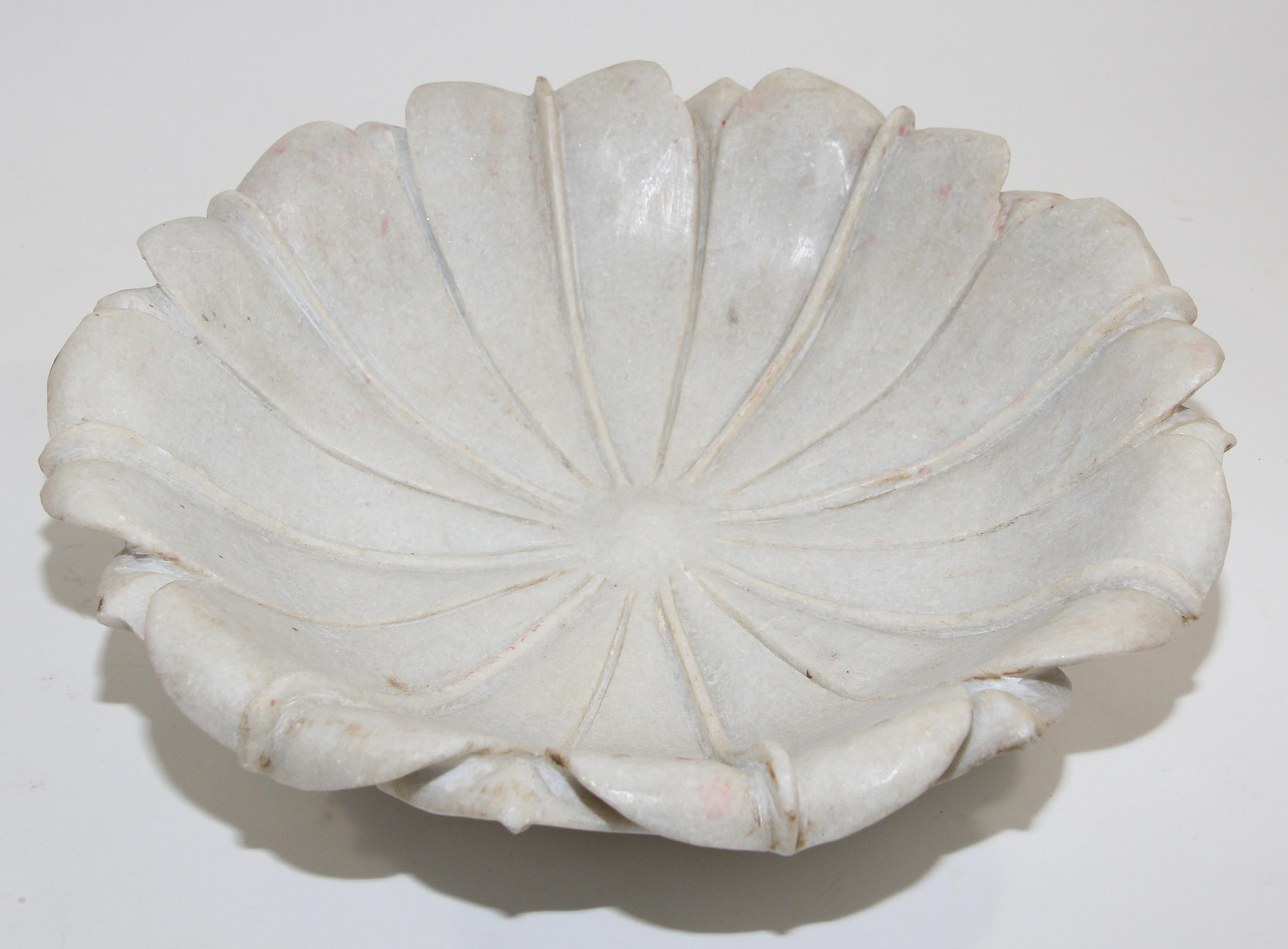 Hand-carved White Marble Flower Lotus Shaped Bowl India 2