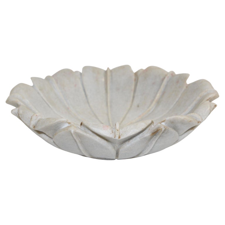 Indian hand-carved marble bowl, 1980, offered by Mosaik