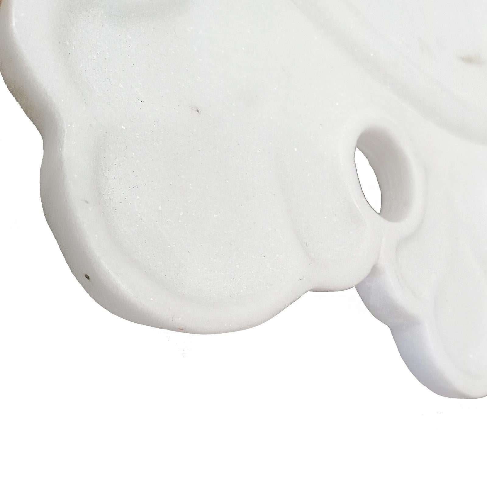 Servidor / Cargador / Plato de Mármol Blanco Tallado a Mano en venta 2