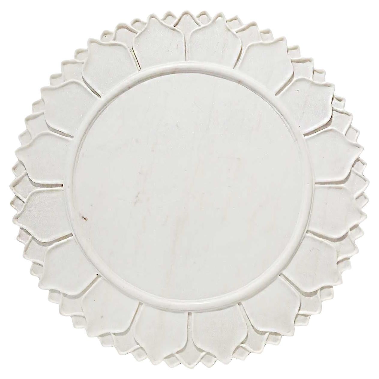 Serveur / Chargeur / Assiette en marbre blanc sculpté à la main