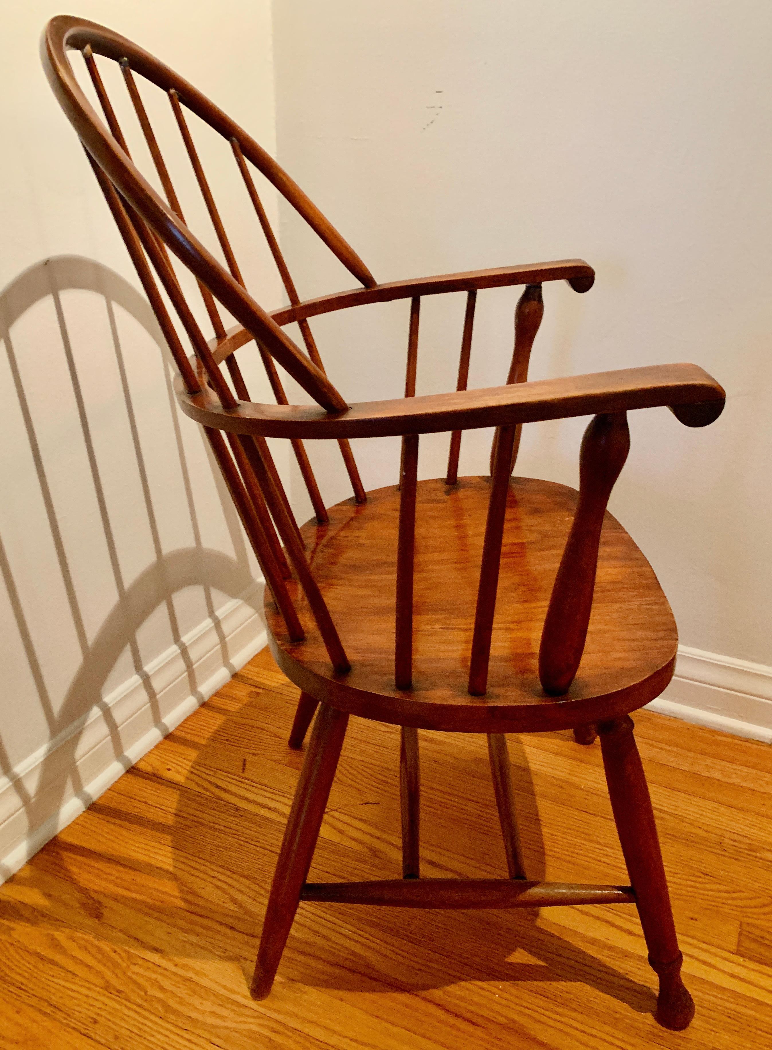 Handgeschnitzter Windsor-Stuhl (19. Jahrhundert) im Angebot