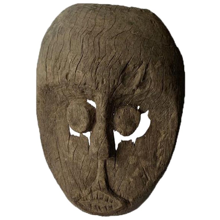 Maschera in legno intagliato a mano della tribù Dayak del Borneo, Indonesia, 1900 ca.