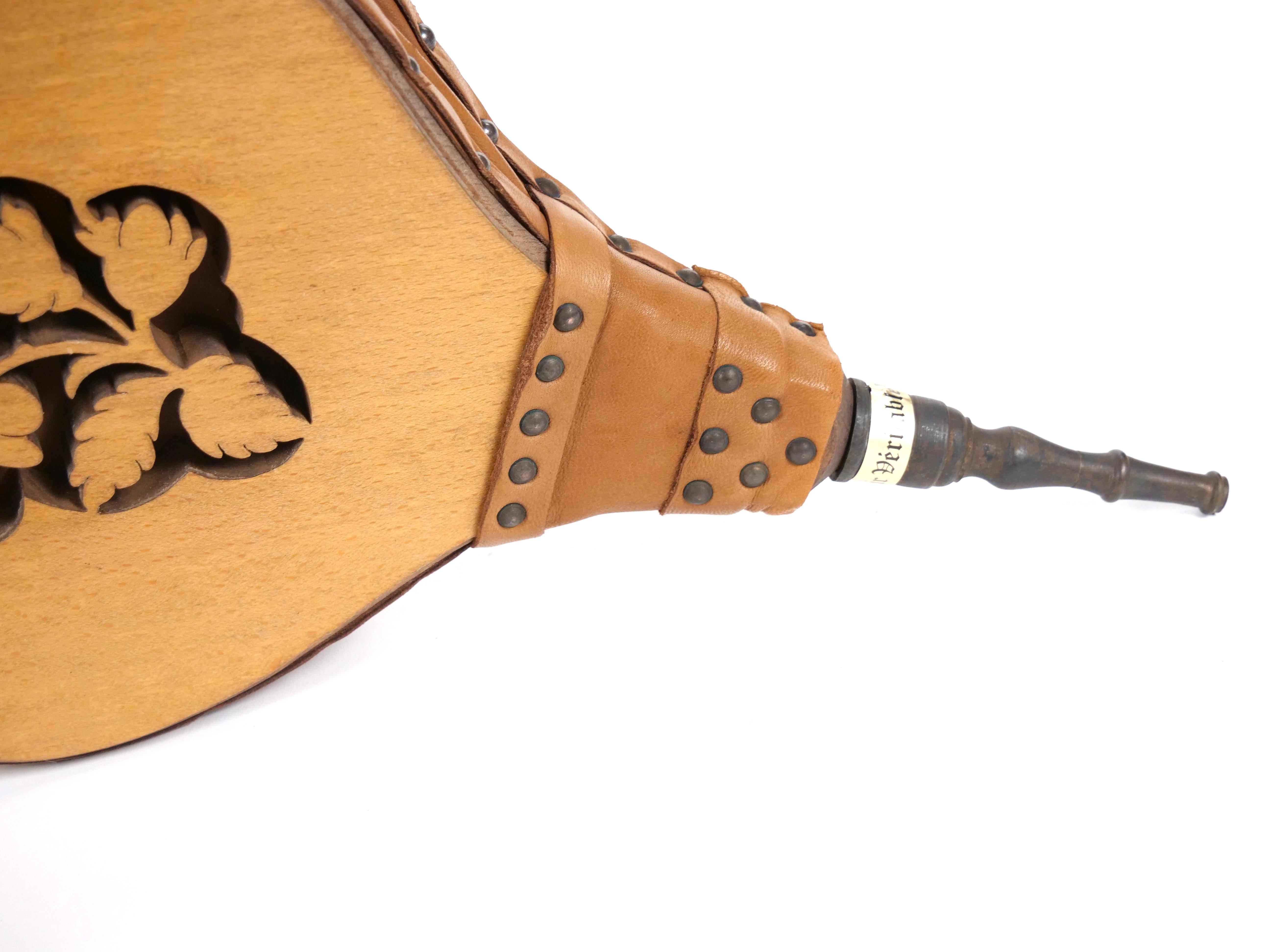 19th Century Hand Carved Wood / Brass North American Fireplace Bellows For Sale