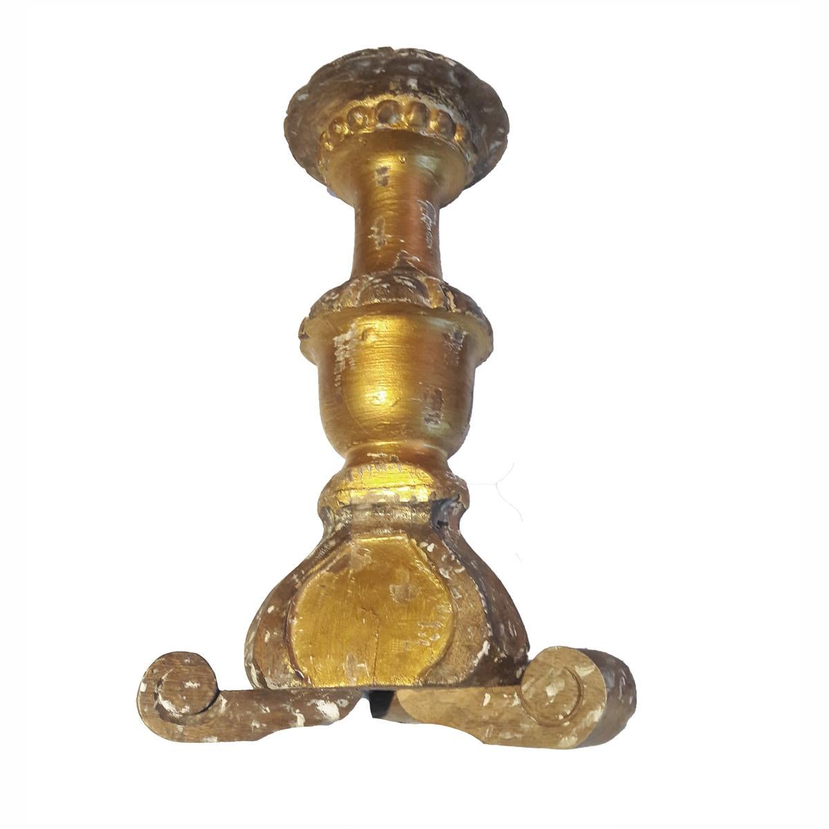 Anglo-indien Chandelier en bois sculpté à la main en Inde, en finition rustique dorée en vente