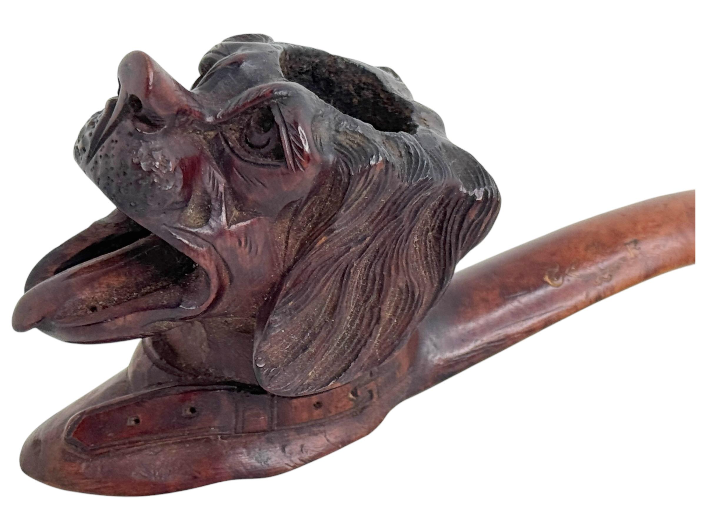 Hand Carved Wood Dog Head Estate Pipe, Antique Brienz Black Forest For Sale 3
