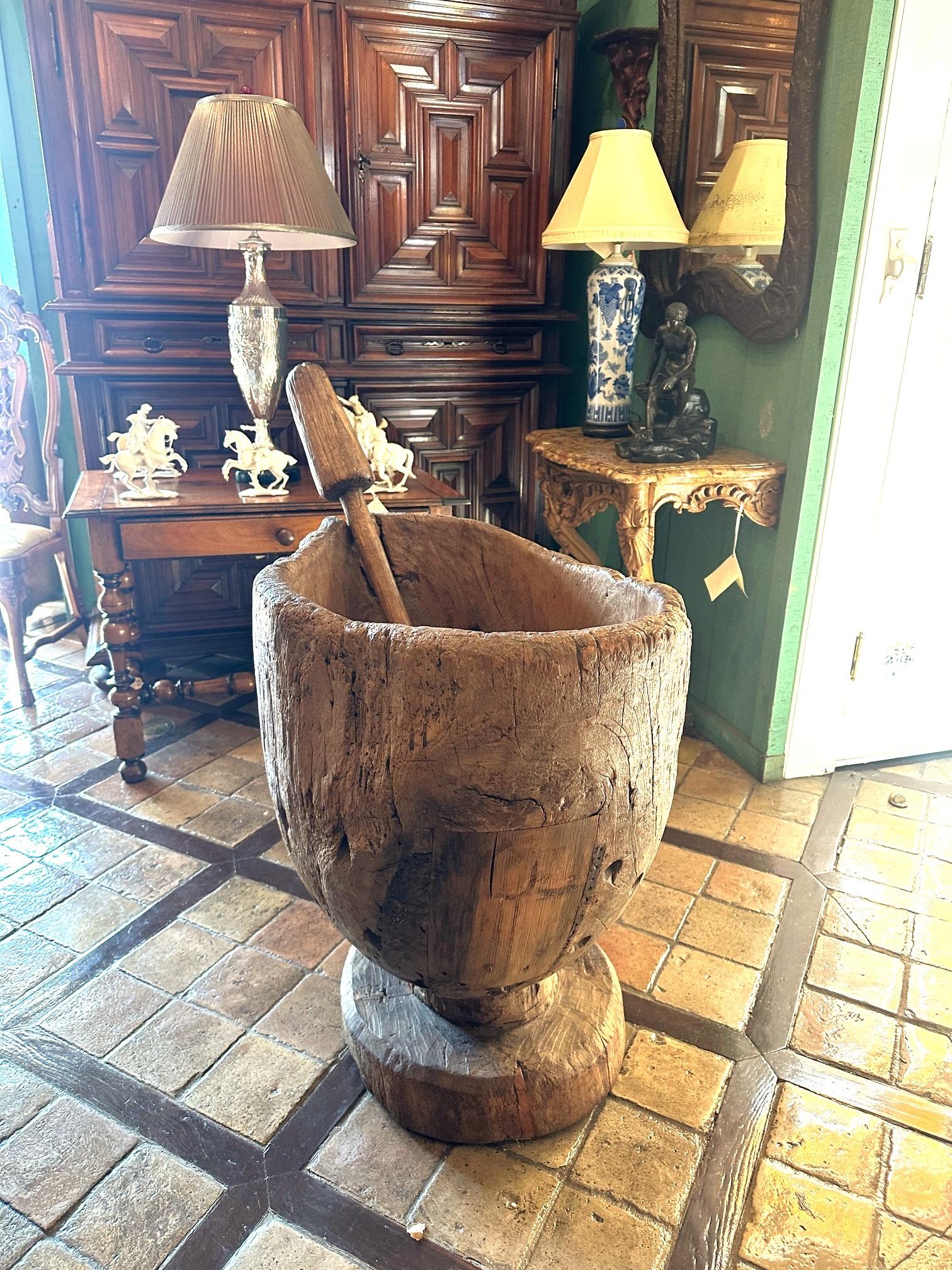 Madera Tallada a Mano Jardinera Jardinera Cachepot Antigüedades Decorativas LA en Bueno estado para la venta en West Hollywood, CA