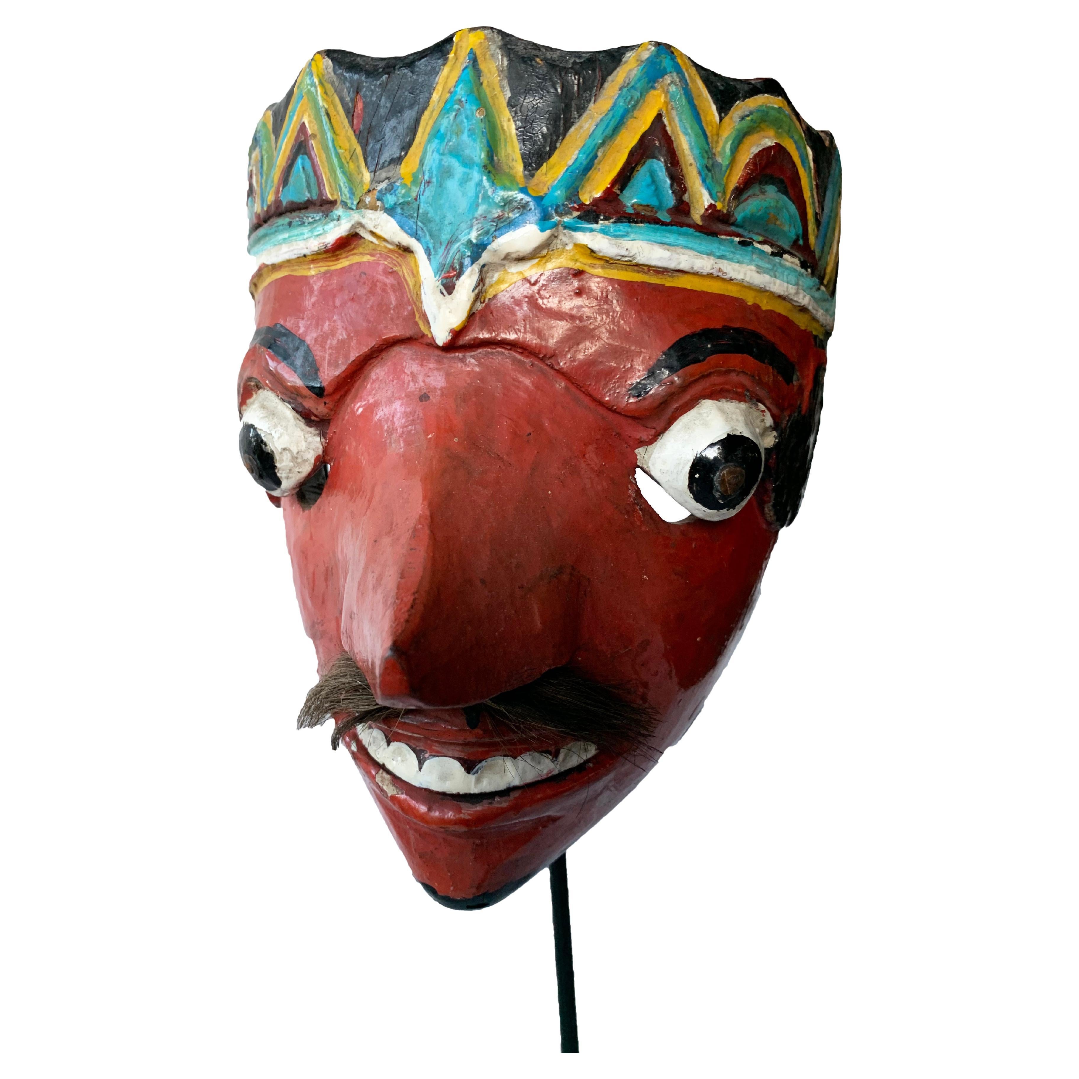 Masque de théâtre jamanaise Wayang Topeng en bois sculpté à la main, Indonésie, 20e siècle