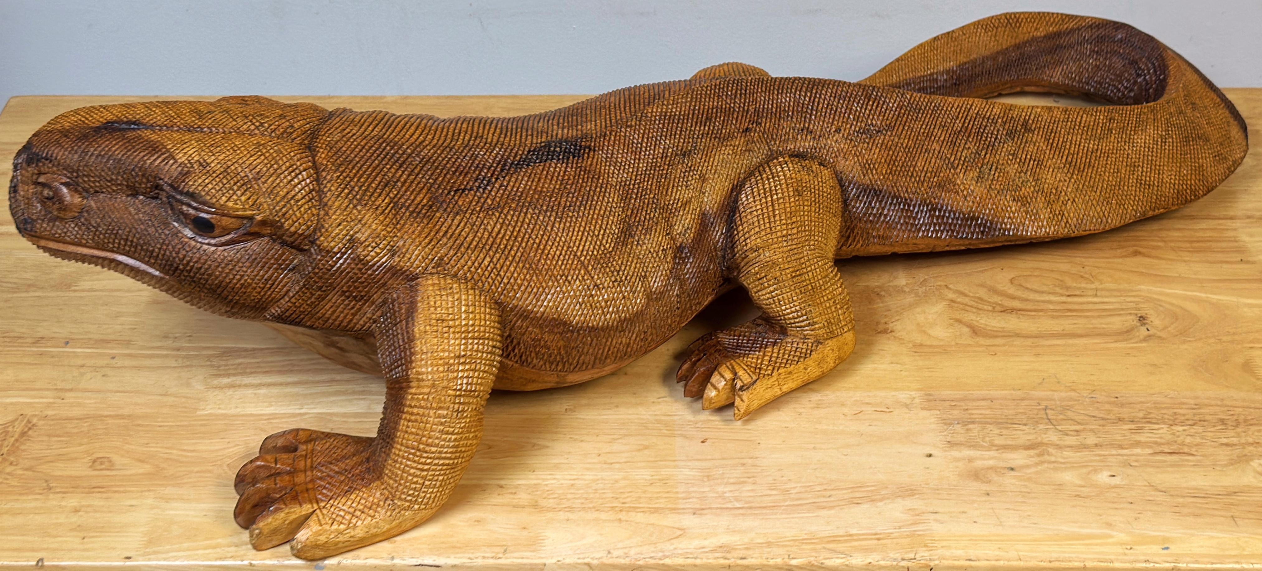 Hand-Carved Wood Life Size Monitor Lizard, School of Bustamonte, Mexico, 1970s For Sale 5