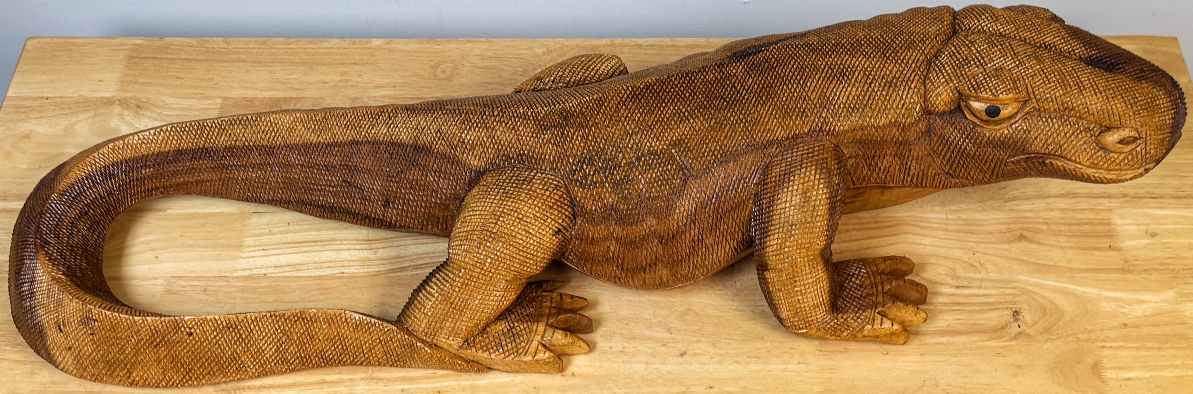 Hand-Carved Wood Life Size Monitor Lizard, School of Bustamonte, Mexico, 1970s For Sale 8