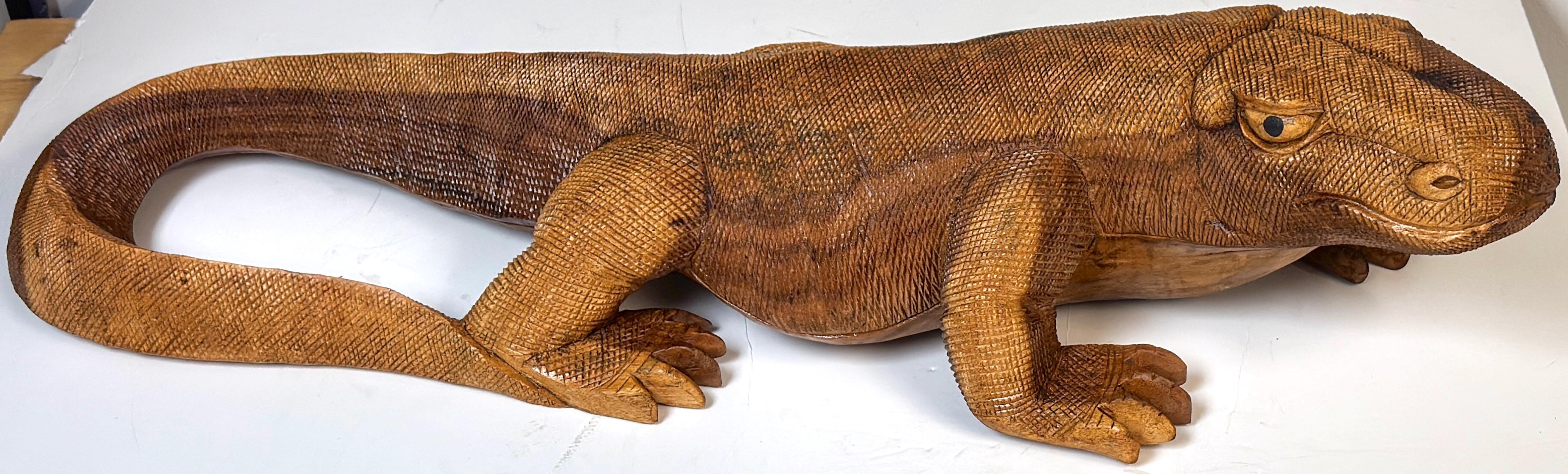 Hand-Carved Wood Life Size Monitor Lizard, School of Bustamonte, Mexico, 1970s For Sale 1
