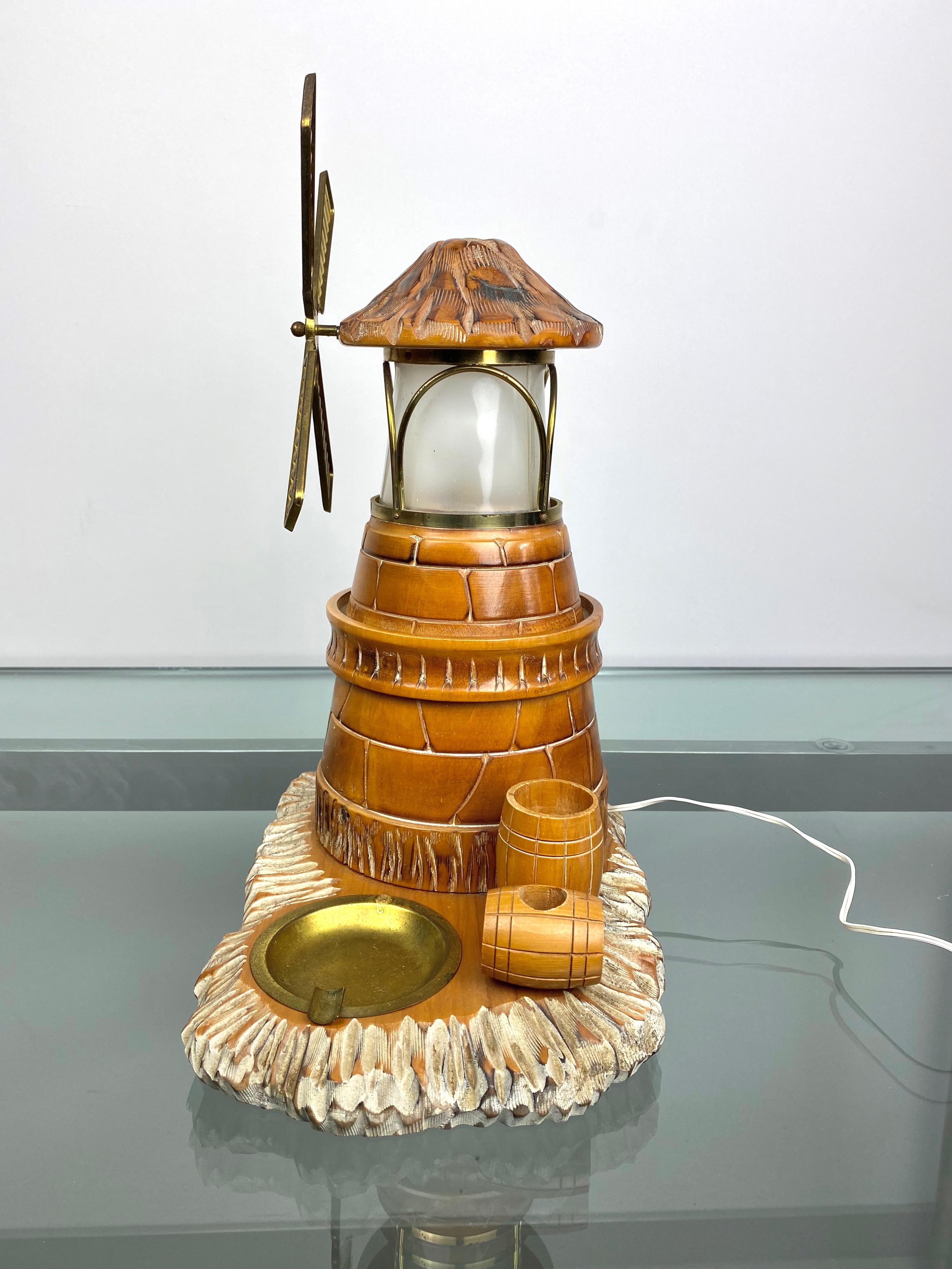 Lampe de table Moulin en bois sculpté à la main Cendrier par Aldo Tura Macabo:: Italie:: années 1960 en vente 1