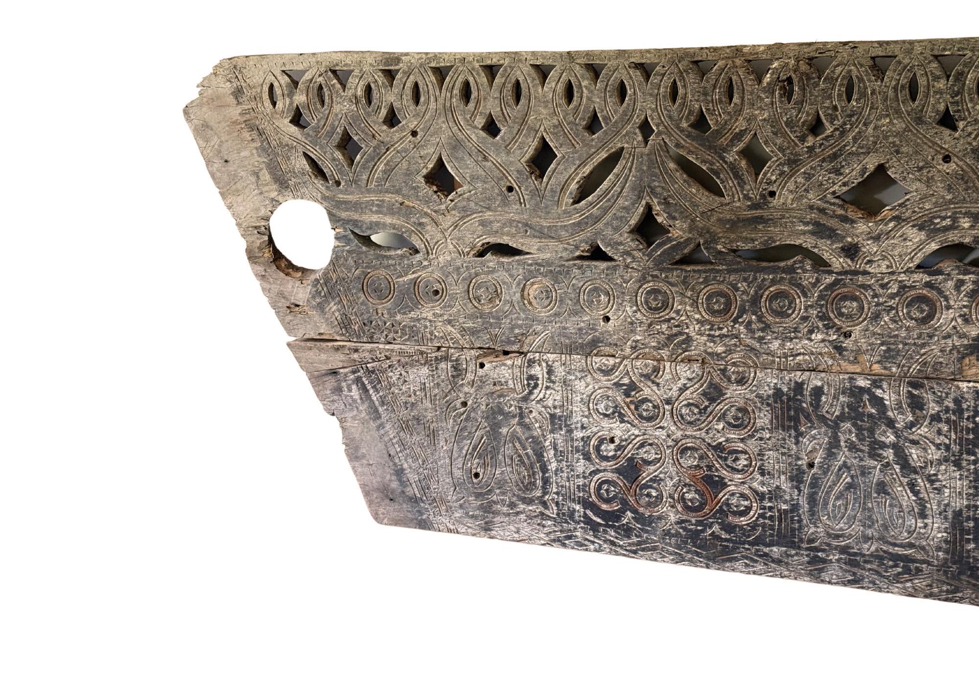 Conjunto de paneles de madera tallada a mano de Toraja, Indonesia, c. 1900 Hecho a mano en venta