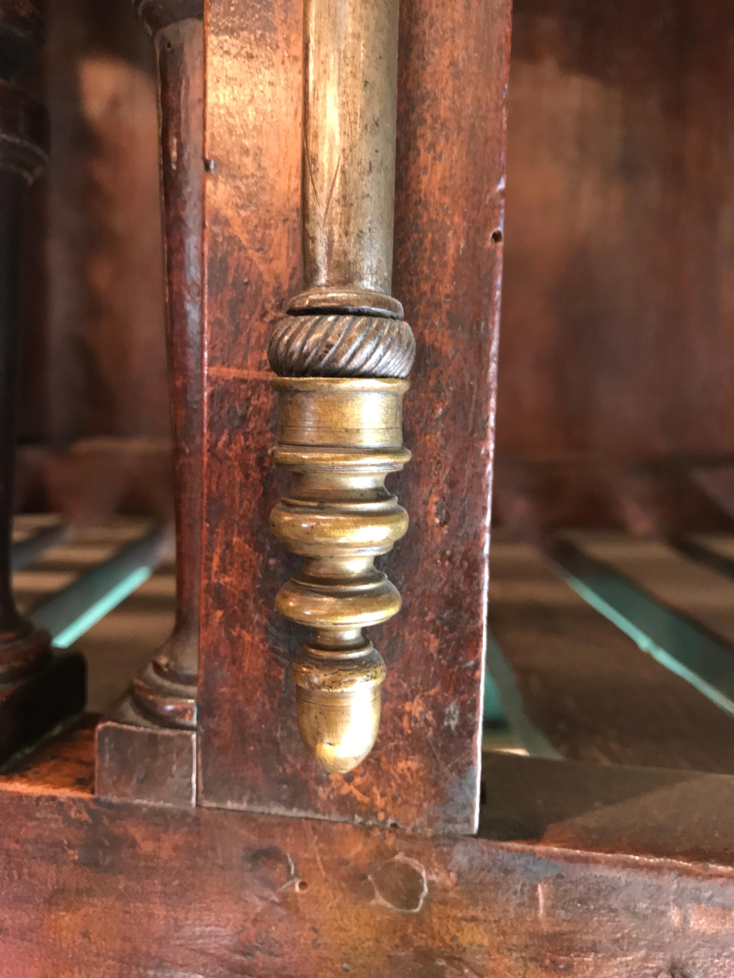 Armario Panettiere de Madera de Nogal Tallada a Mano Armario de Pared Panera Rústica en venta 1