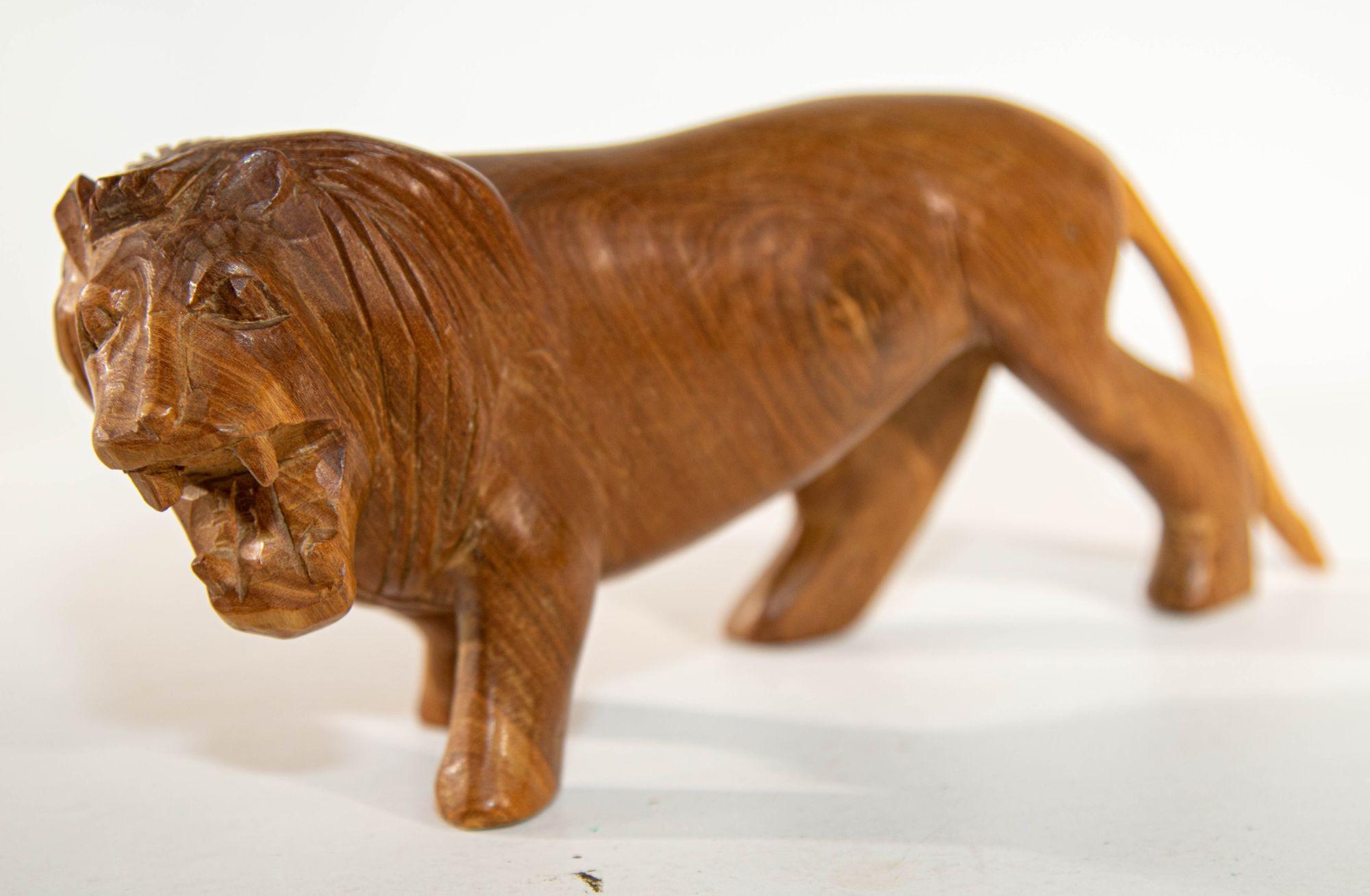 Hand Carved Wooden African Lion Figurine Kenya, 1970s 5