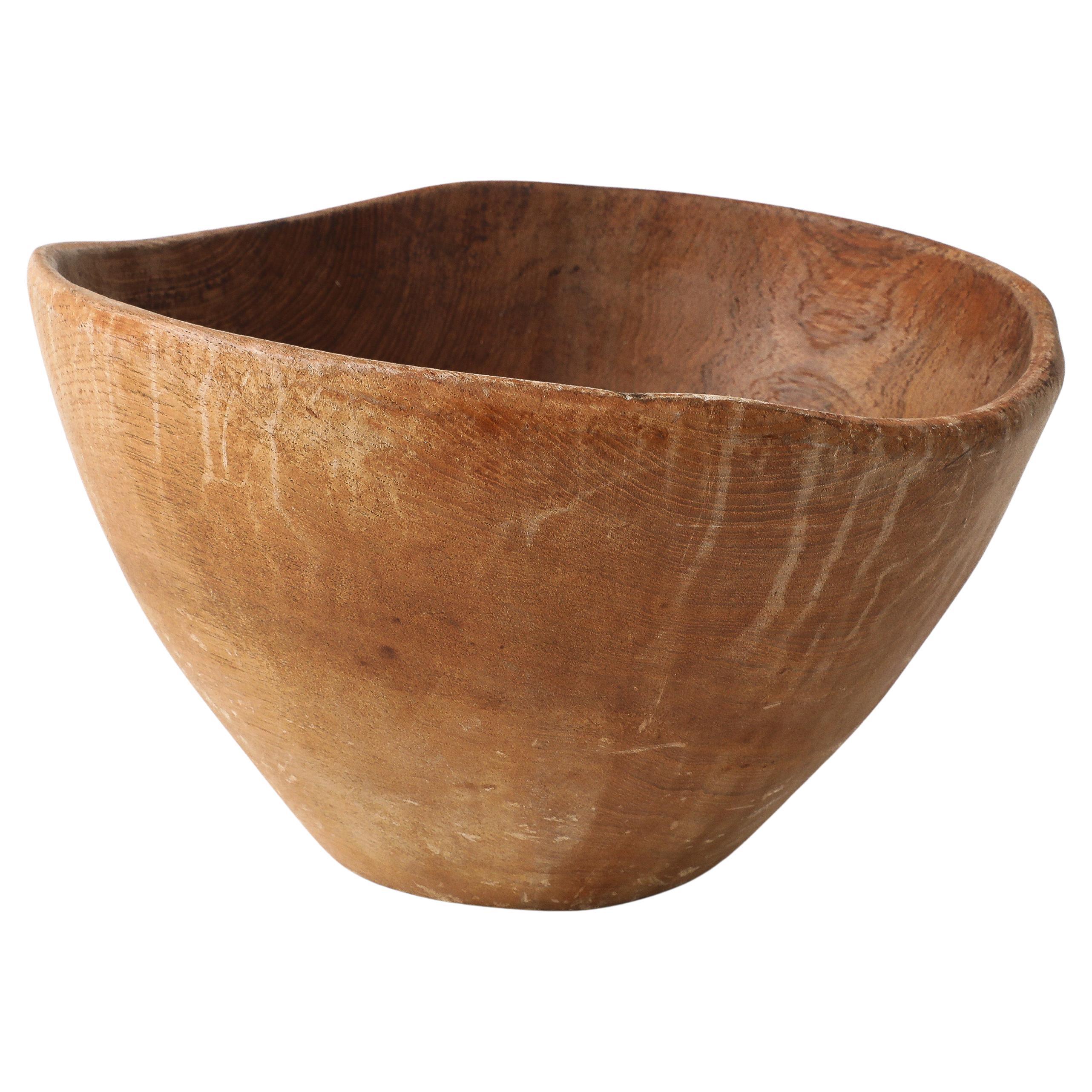 Cuenco de madera tallada a mano, Francia
