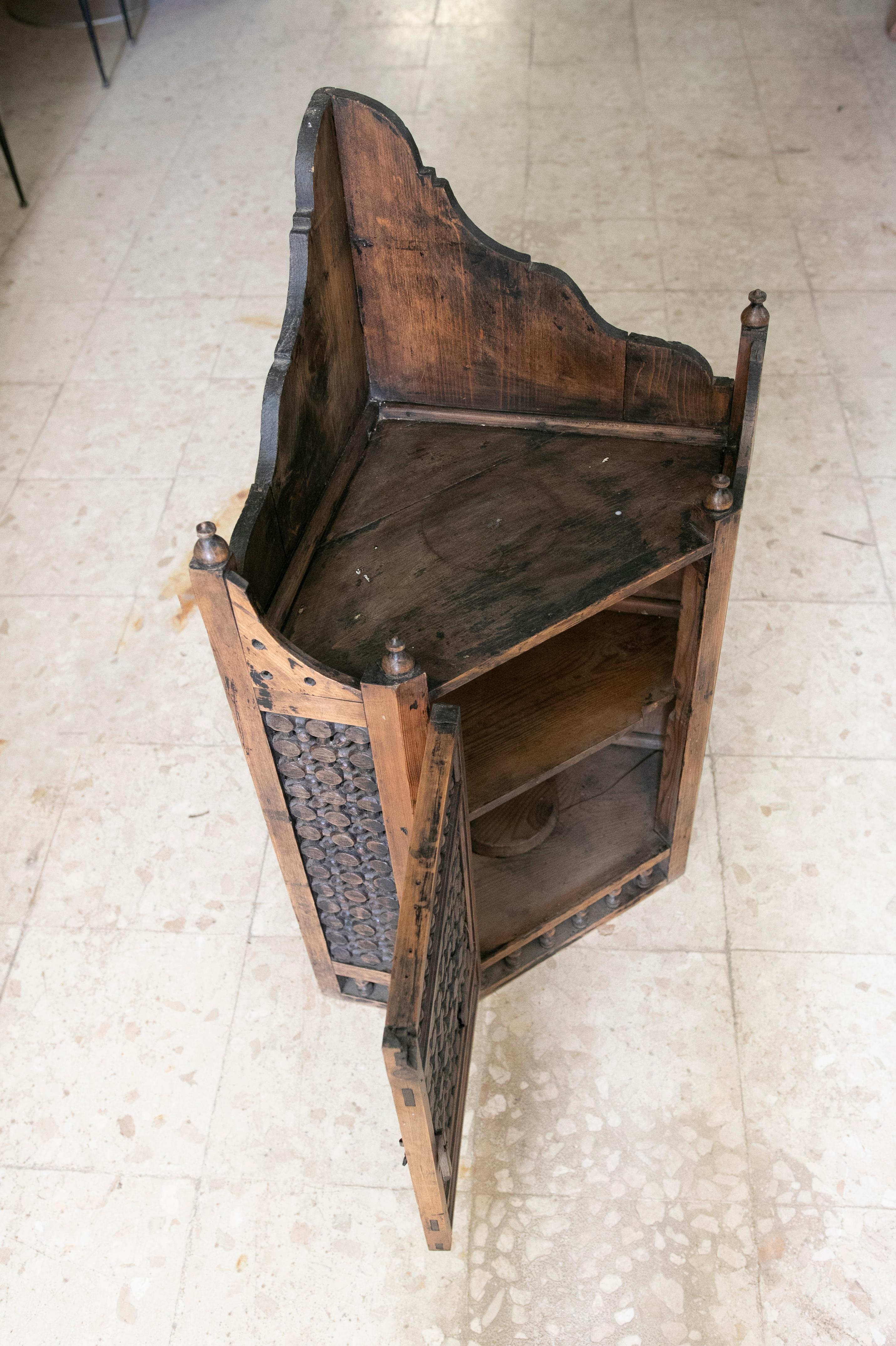 Hand-Carved Wooden Corner with One Door For Sale 5