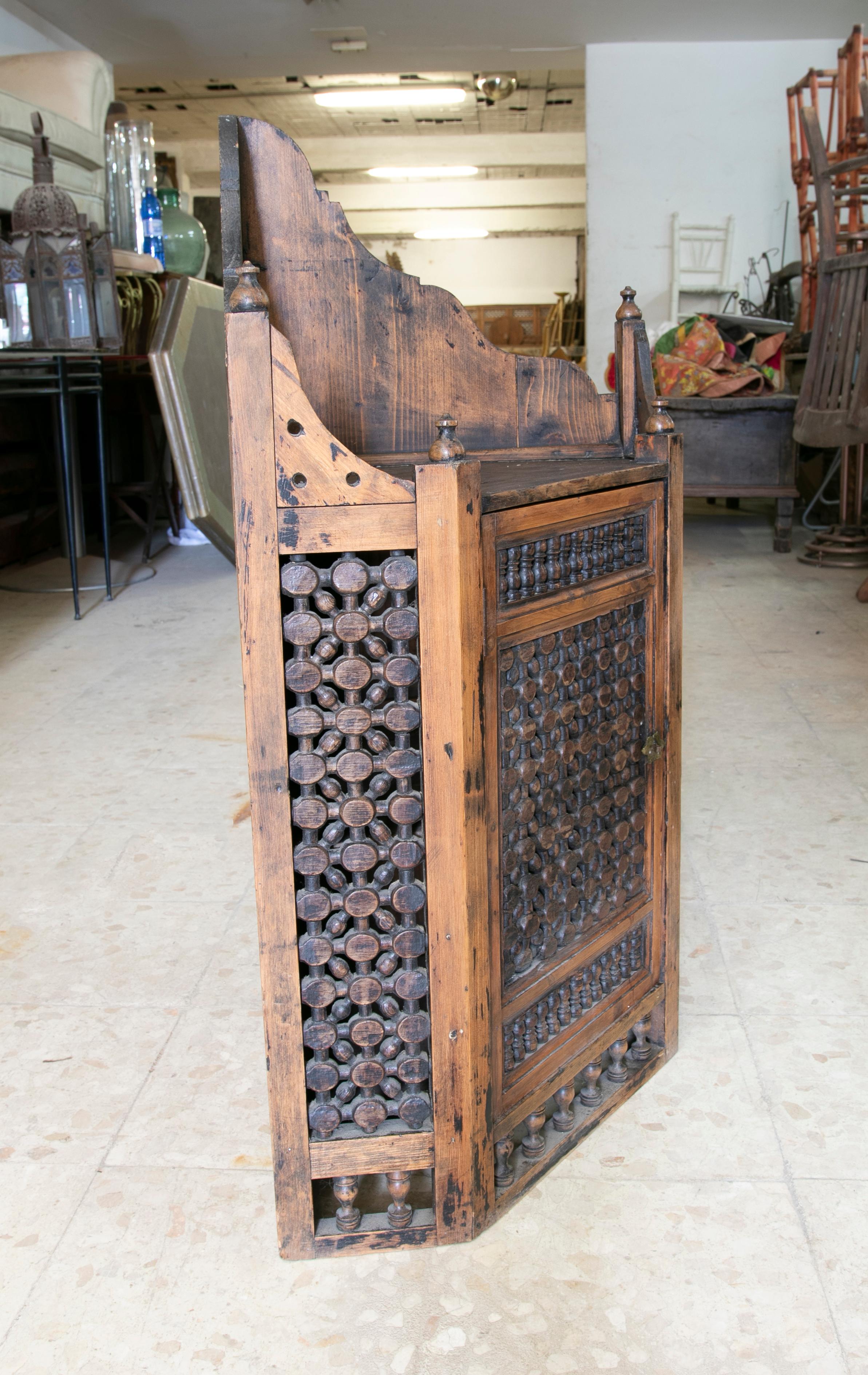 Hand-Carved Wooden Corner with One Door For Sale 4