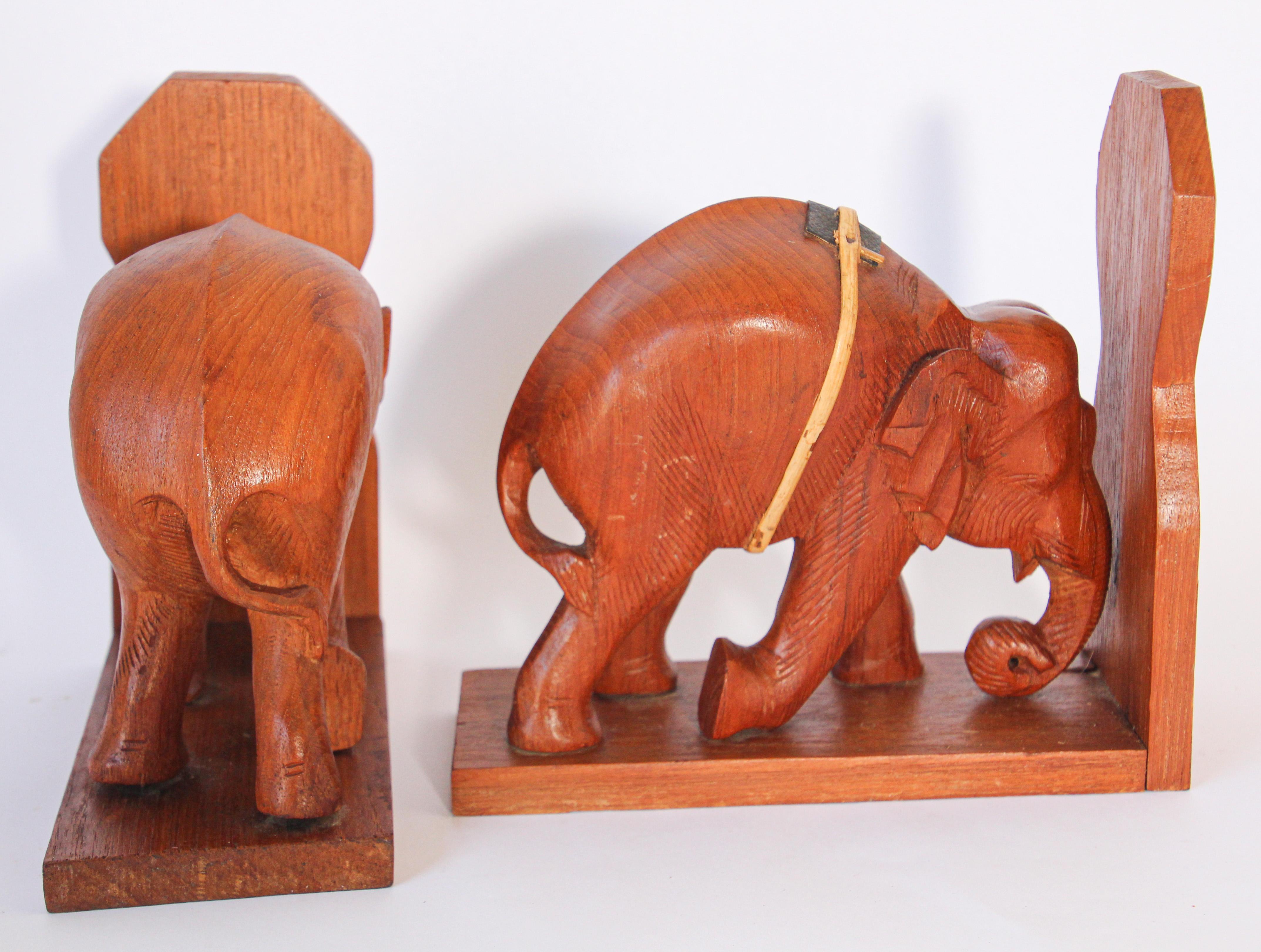 Hand Carved Wooden Elephant Bookends, circa 1950 In Good Condition In North Hollywood, CA