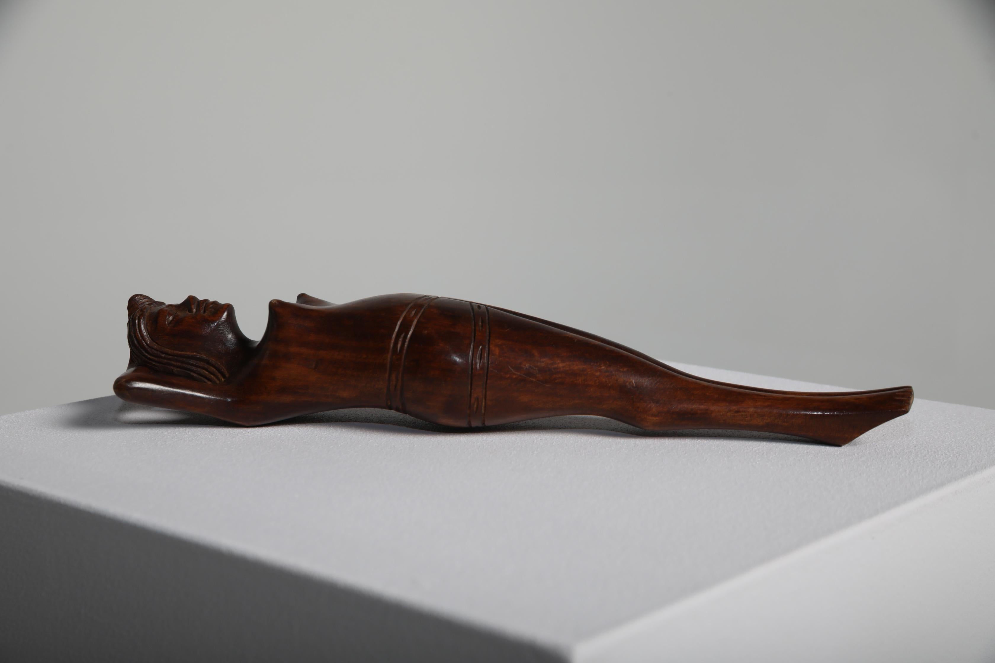 Hand-Carved Wooden Female Figurative Nutcracker, 1950s In condizioni buone in vendita a Stockholm, SE