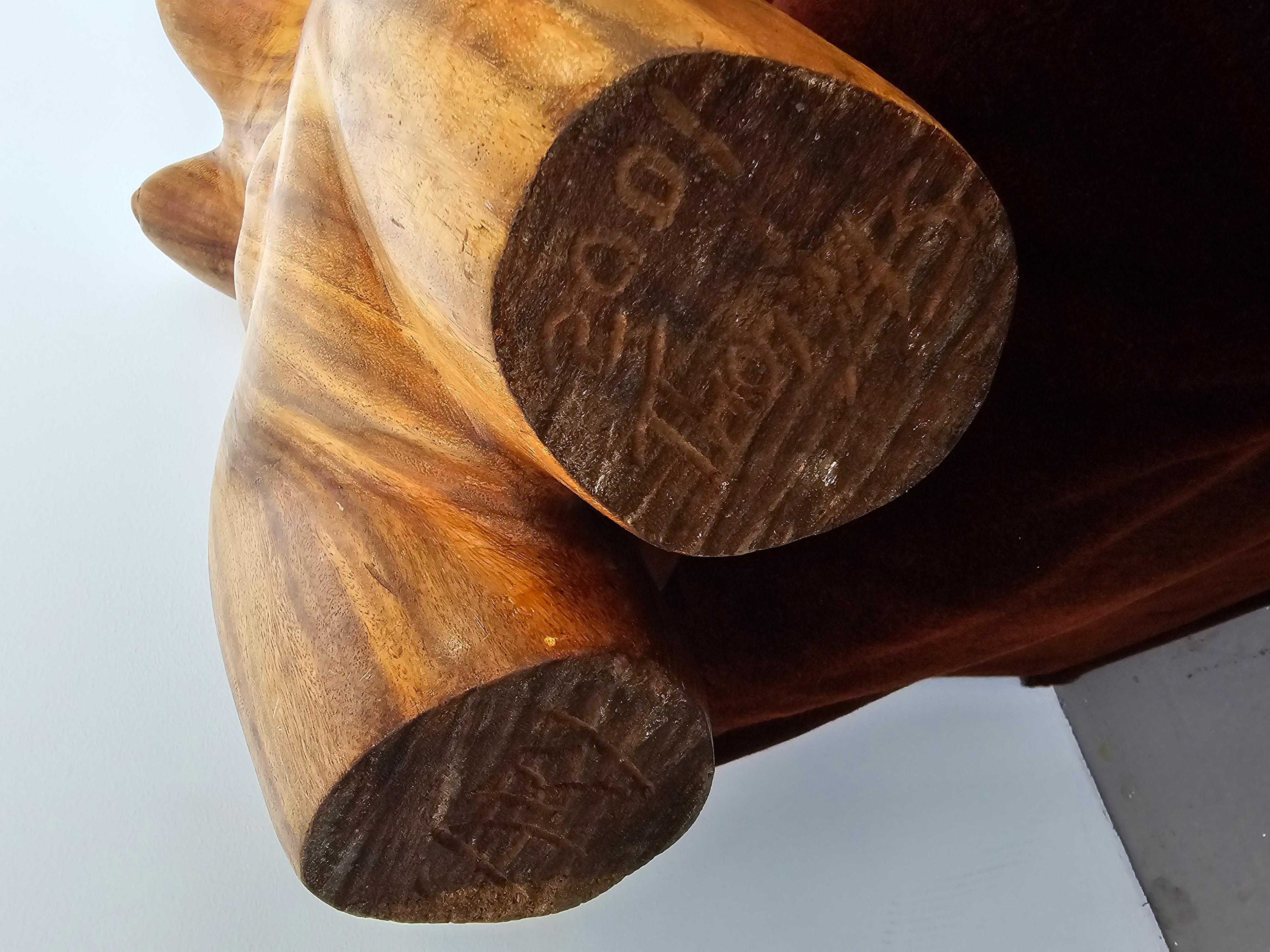 Handgeschnitzte weibliche Torso-Skulptur aus Holz im Angebot 5