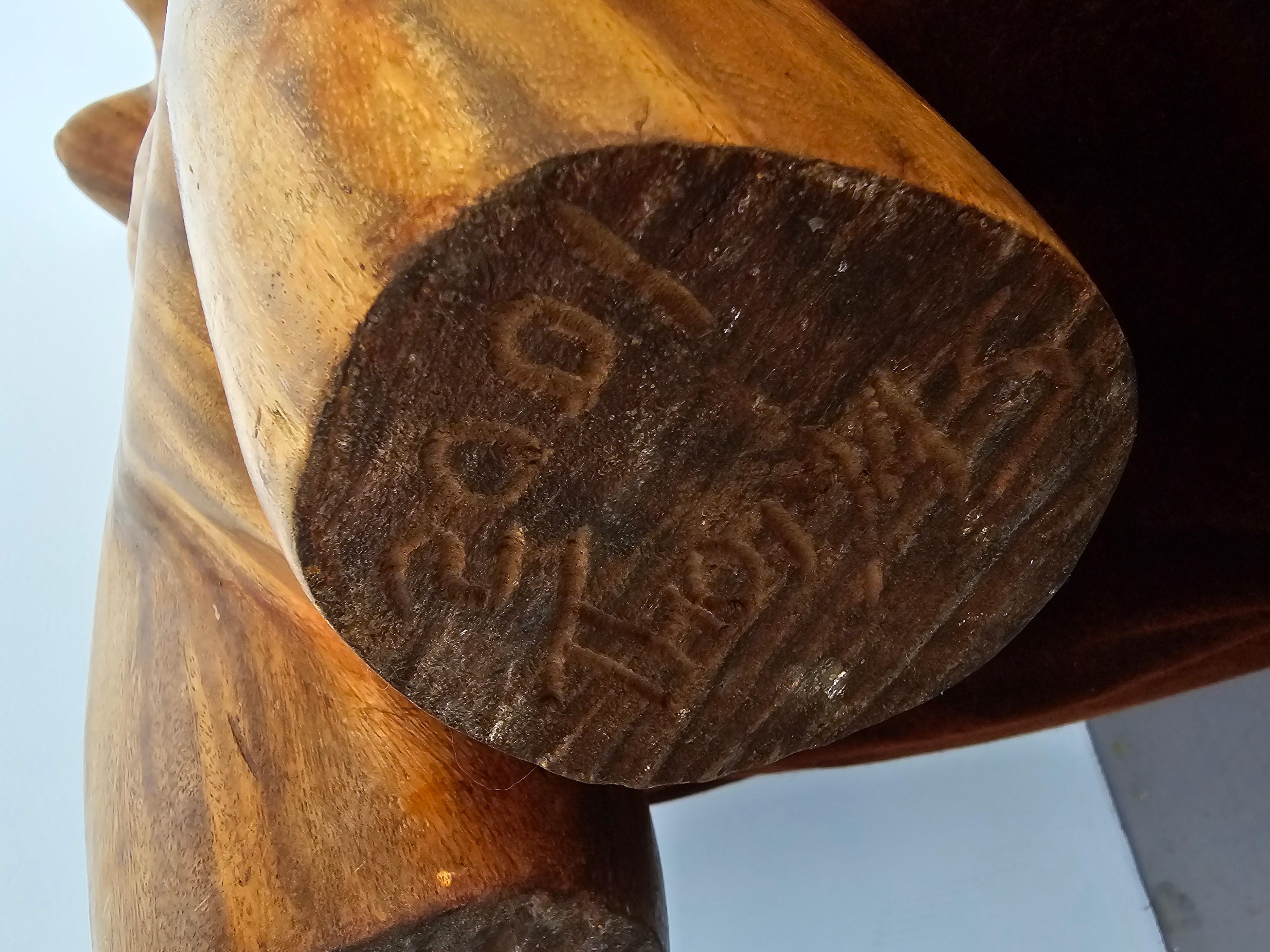 Handgeschnitzte weibliche Torso-Skulptur aus Holz im Angebot 6