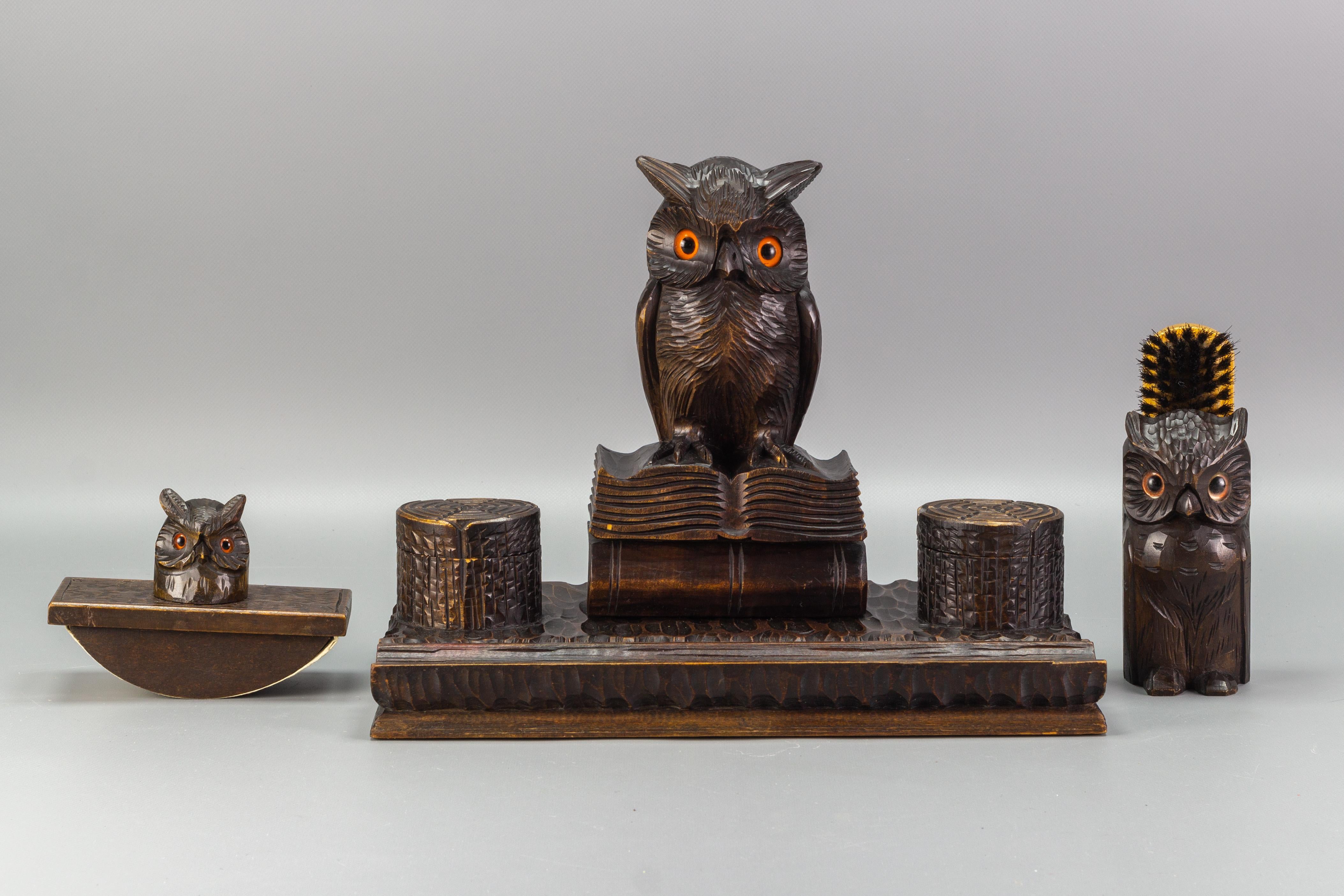 Hand-Carved Wooden Inkwell Desk Set with Owl Figures, 1930s For Sale 3