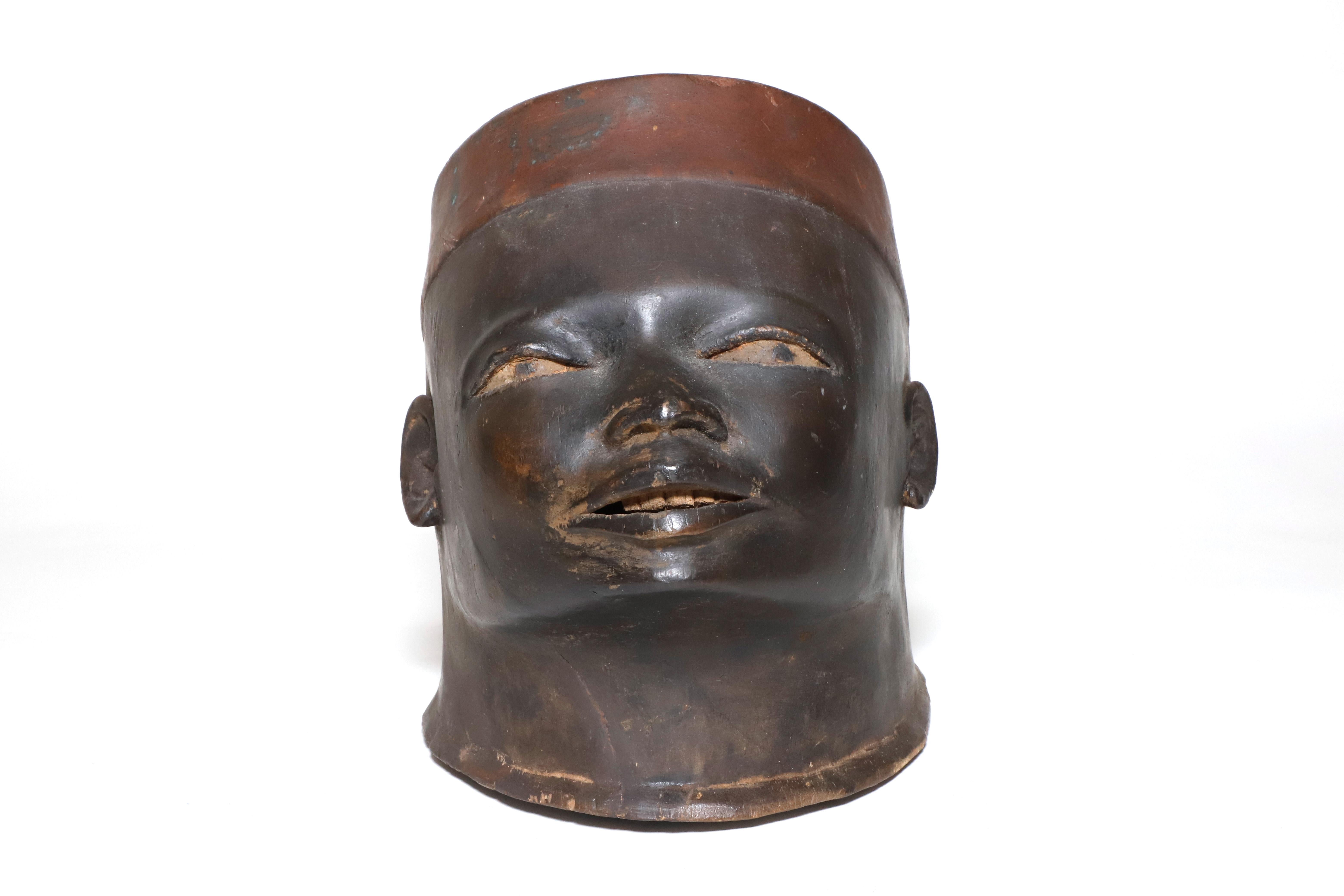 Hand Carved Wooden Makonde Mask from Mozambique, Tanzania, circa 1950s In Good Condition For Sale In New York, NY
