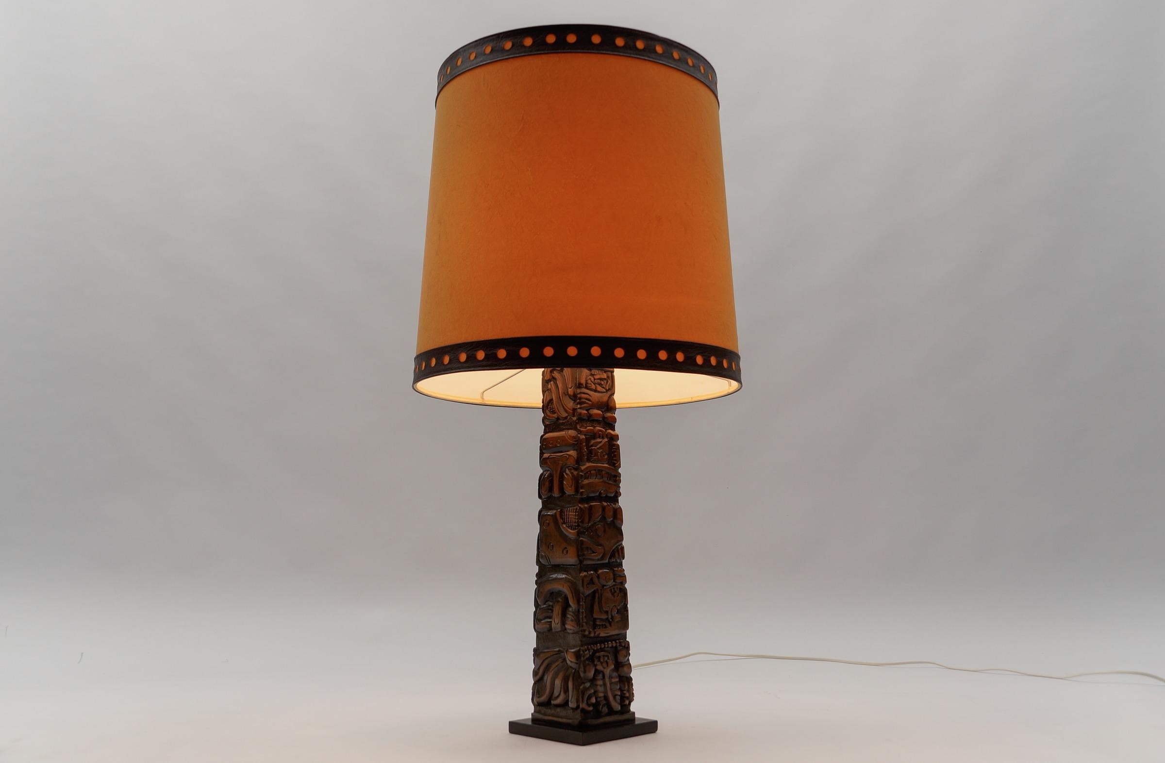 Swiss Hand Carved Wooden Mayan Totem Table Lamp by Temde Honduras, Switzerland 1960s For Sale