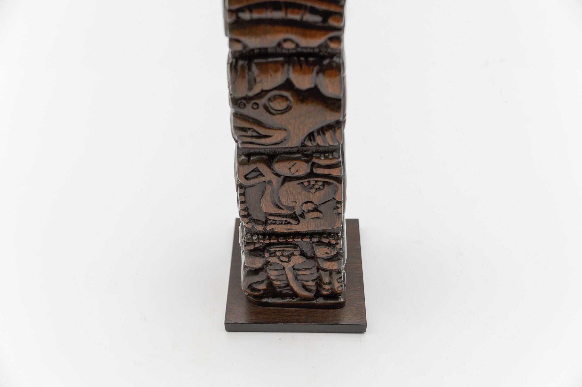 Hand Carved Wooden Mayan Totem Table Lamp by Temde Honduras, Switzerland 1960s For Sale 2