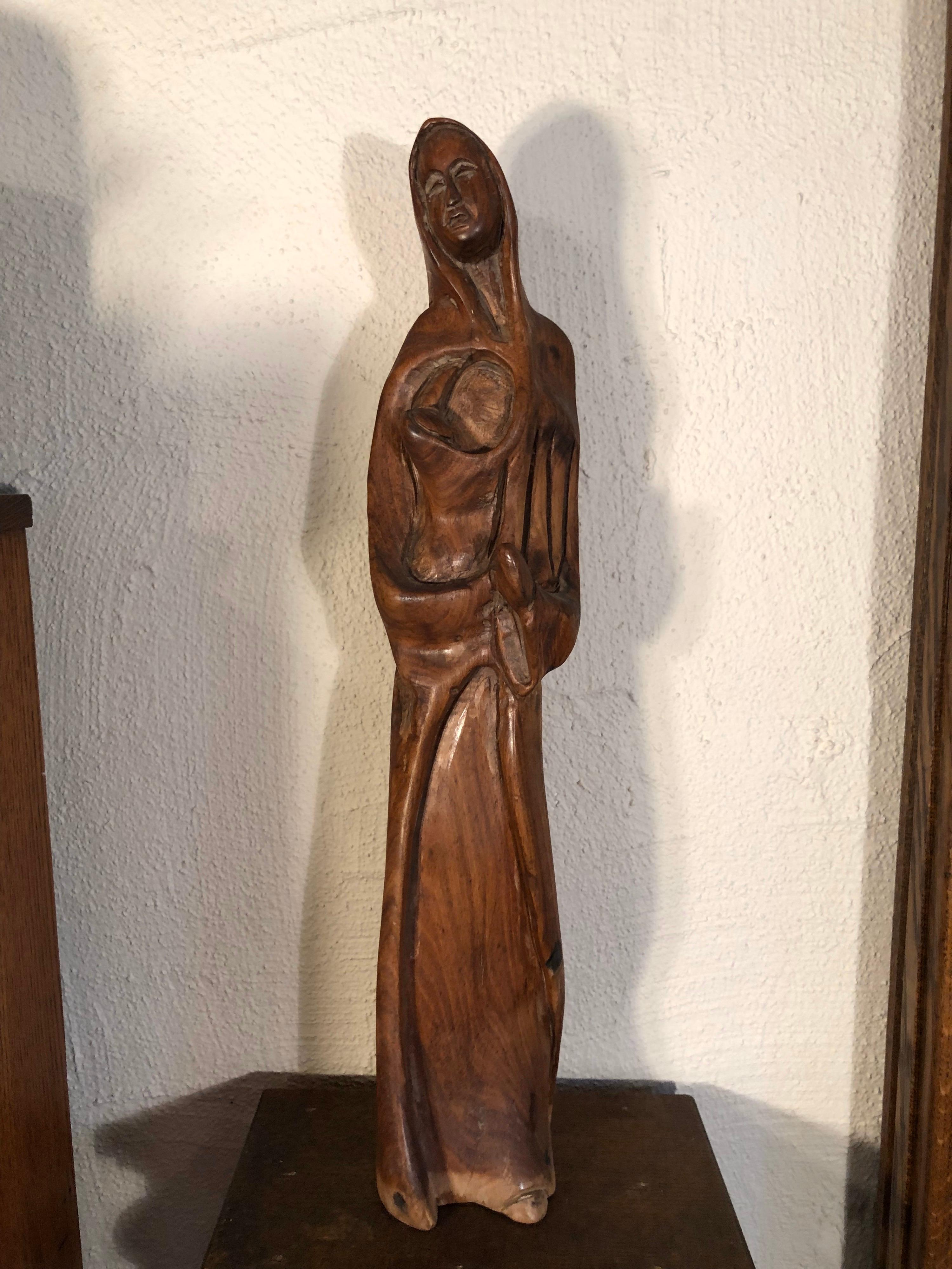 Handgeschnitzte hölzerne Mutter und Kind Statue im Zustand „Gut“ im Angebot in Redding, CT