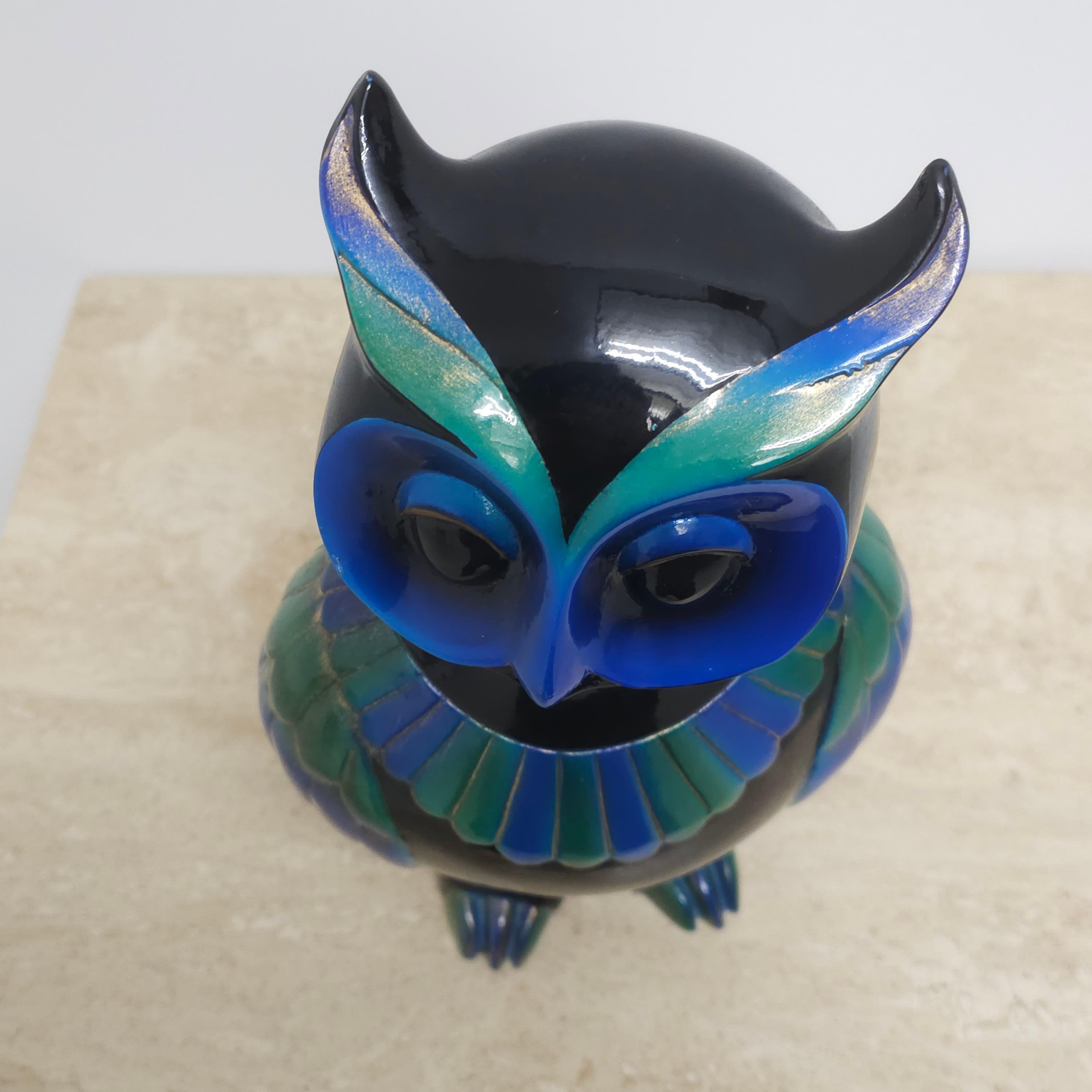 Hand carved wooden owl statue For Sale 3