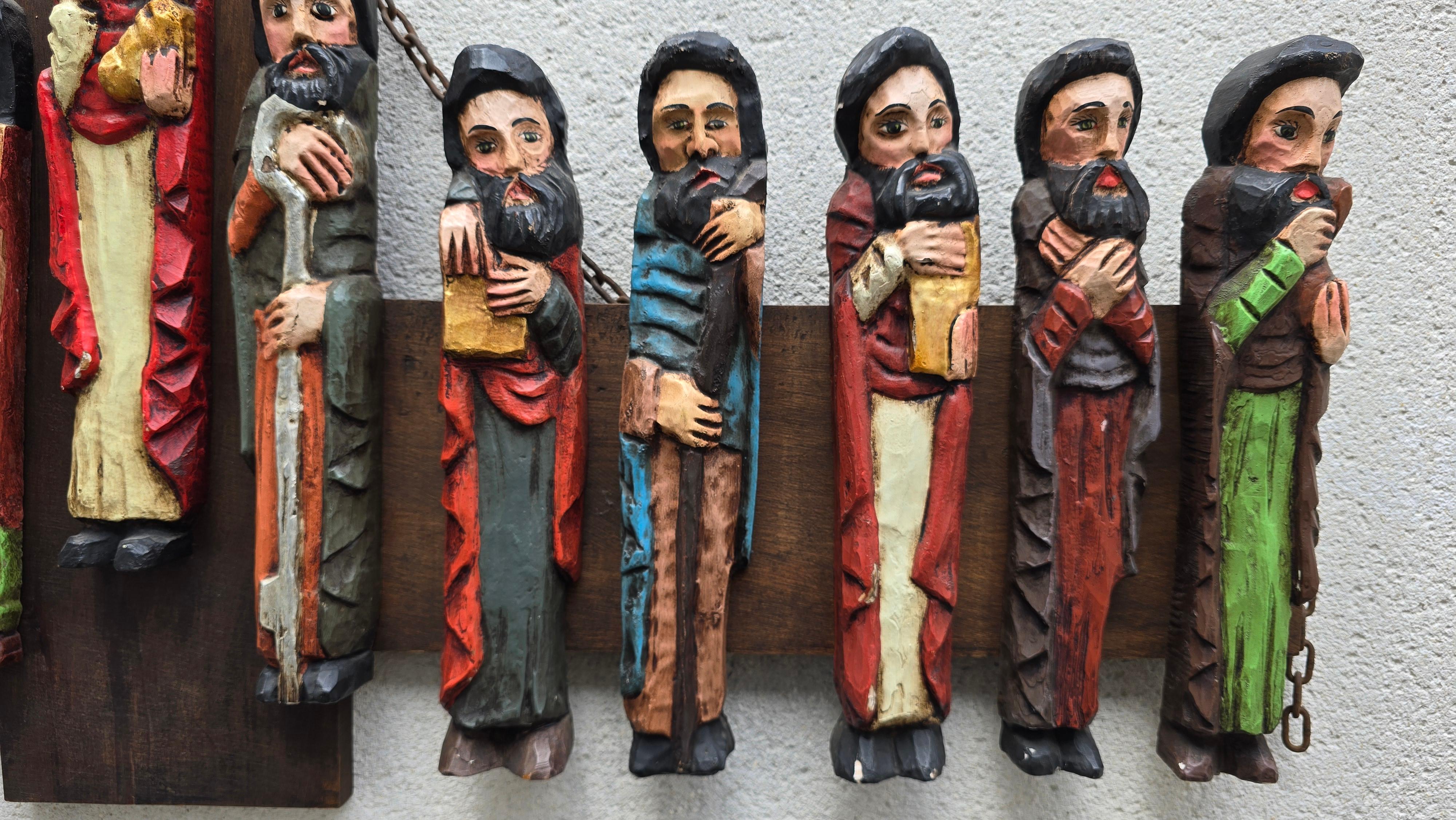 20ième siècle Relief en bois sculpté à la main Cène en vente