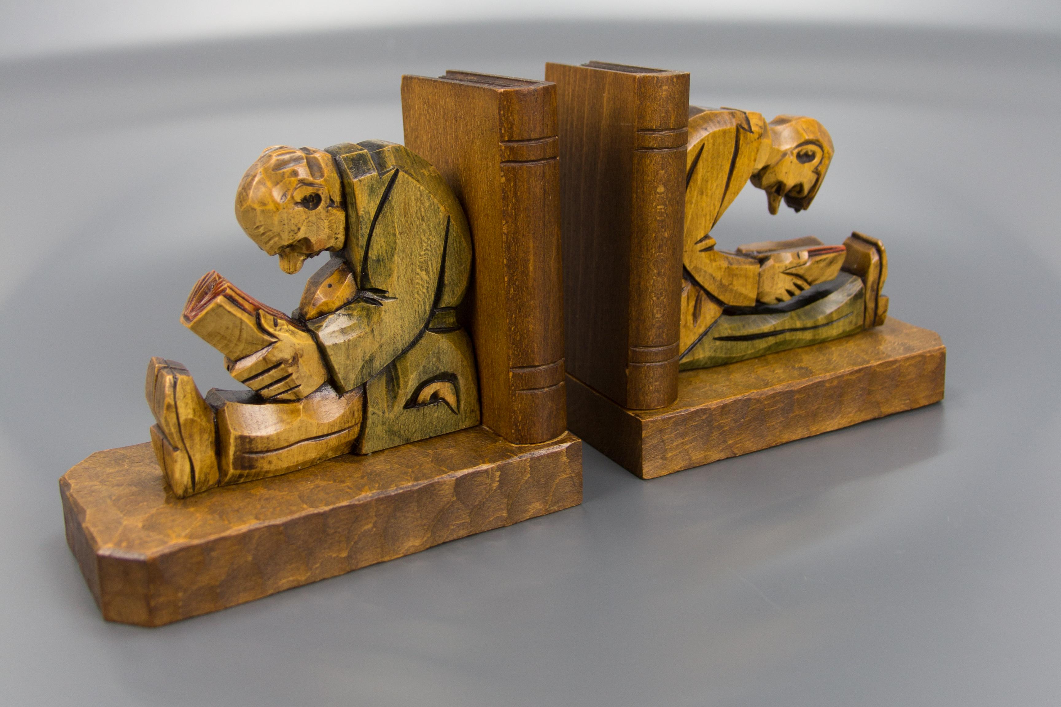 carved bookends