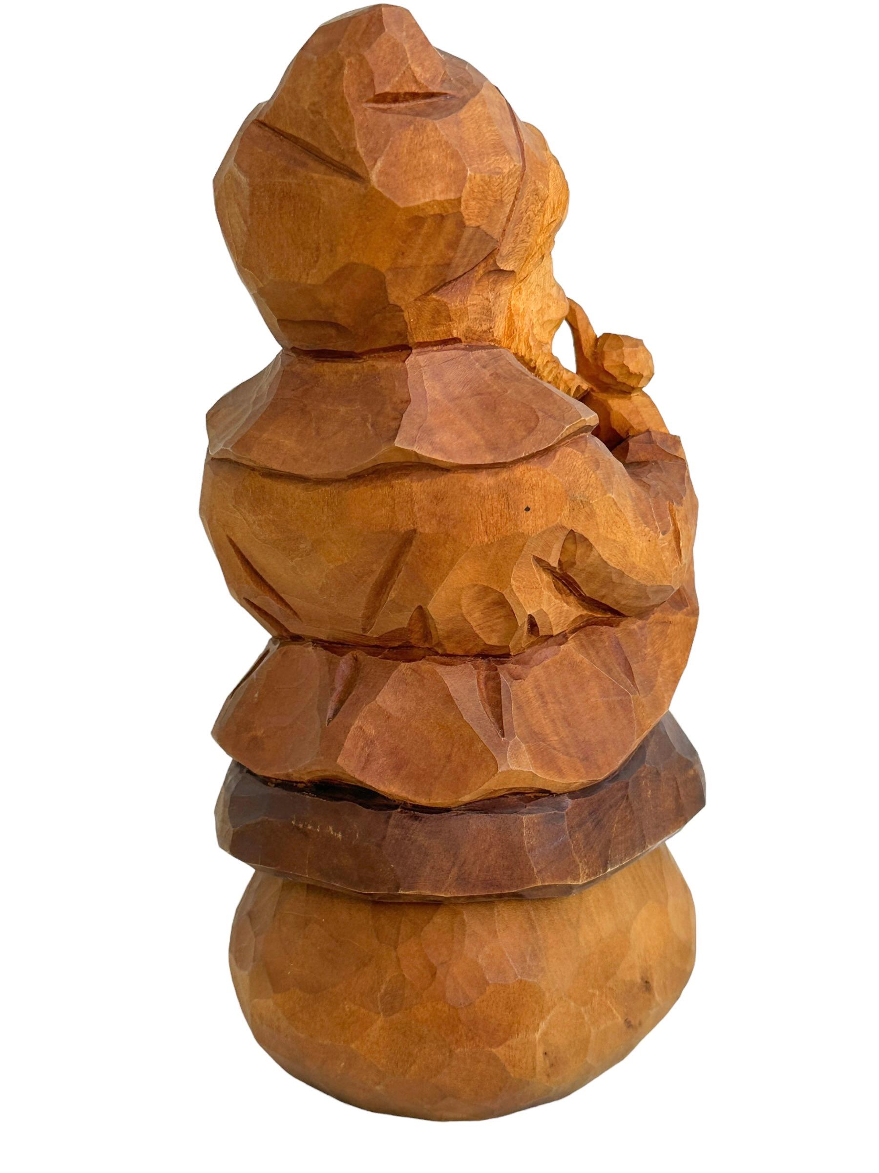 Hand Carved Wooden Smoker Gnome Figure, Vintage German Black Forest Folk Art  In Good Condition For Sale In Nuernberg, DE