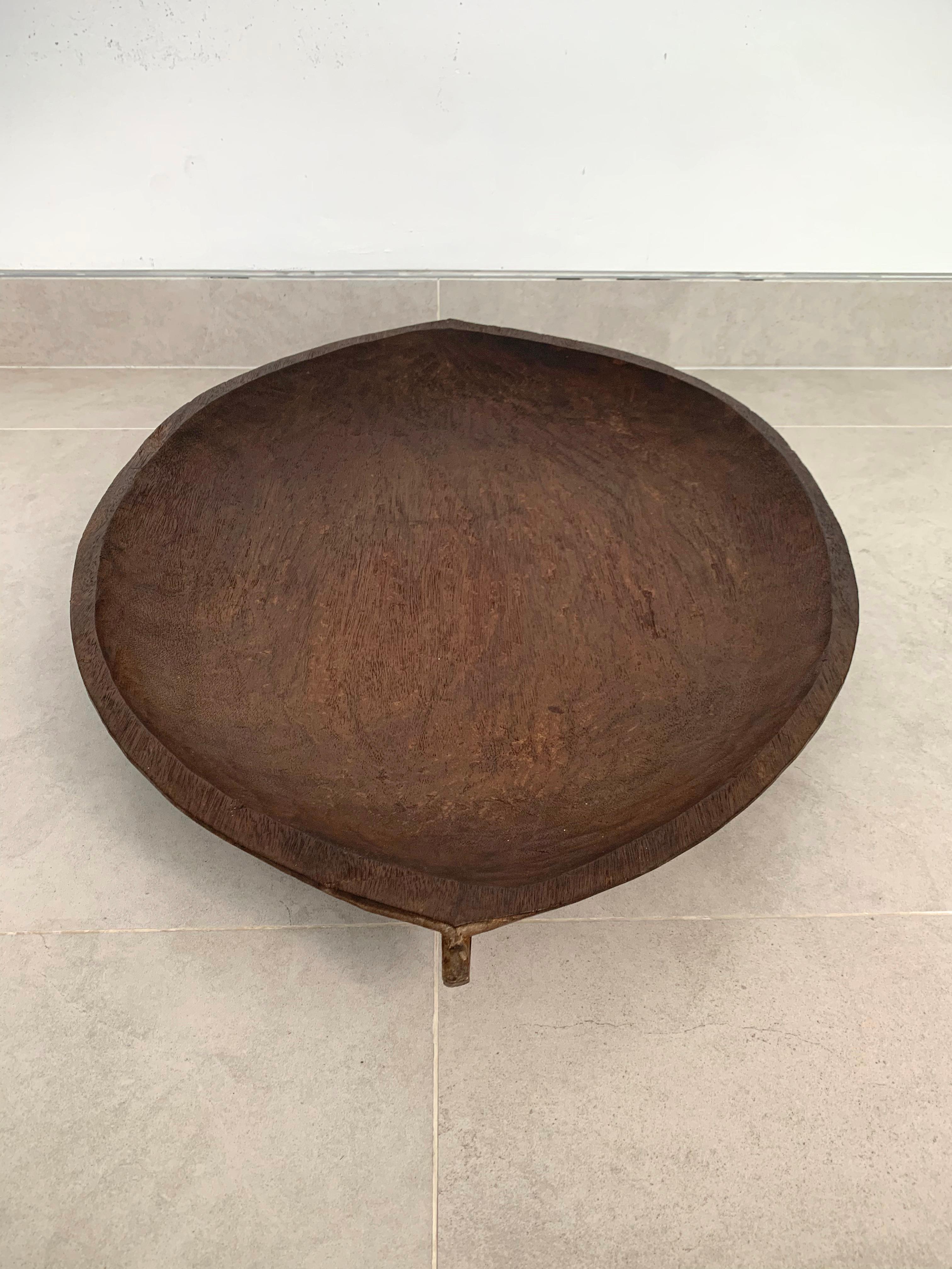 Indonesian Hand-Carved Wooden Tray / Bowl Mentawai Tribe of Indonesia, Mid-20th Century For Sale