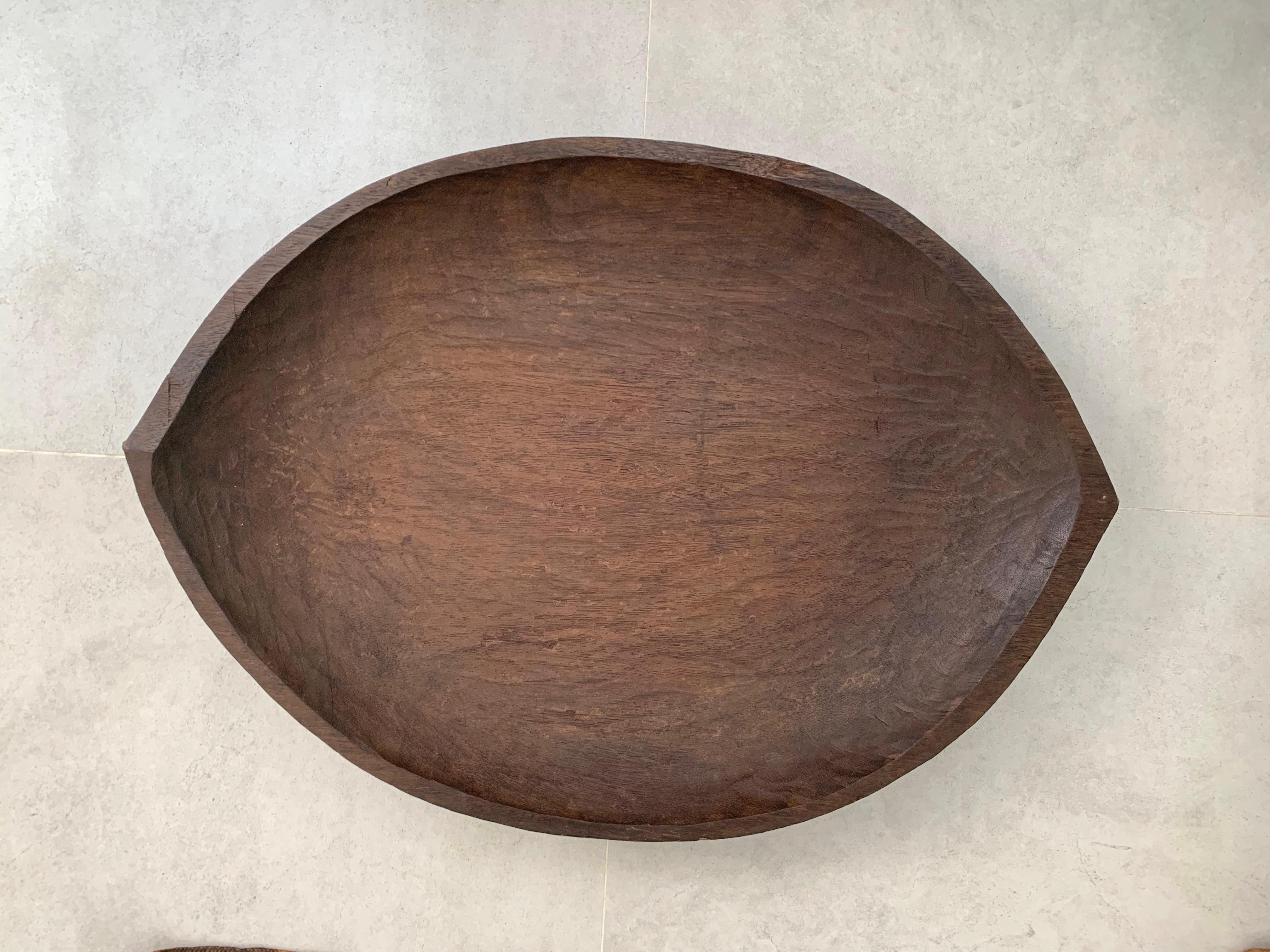 Hand-Carved Wooden Tray / Bowl Mentawai Tribe of Indonesia, Mid-20th Century  For Sale 3