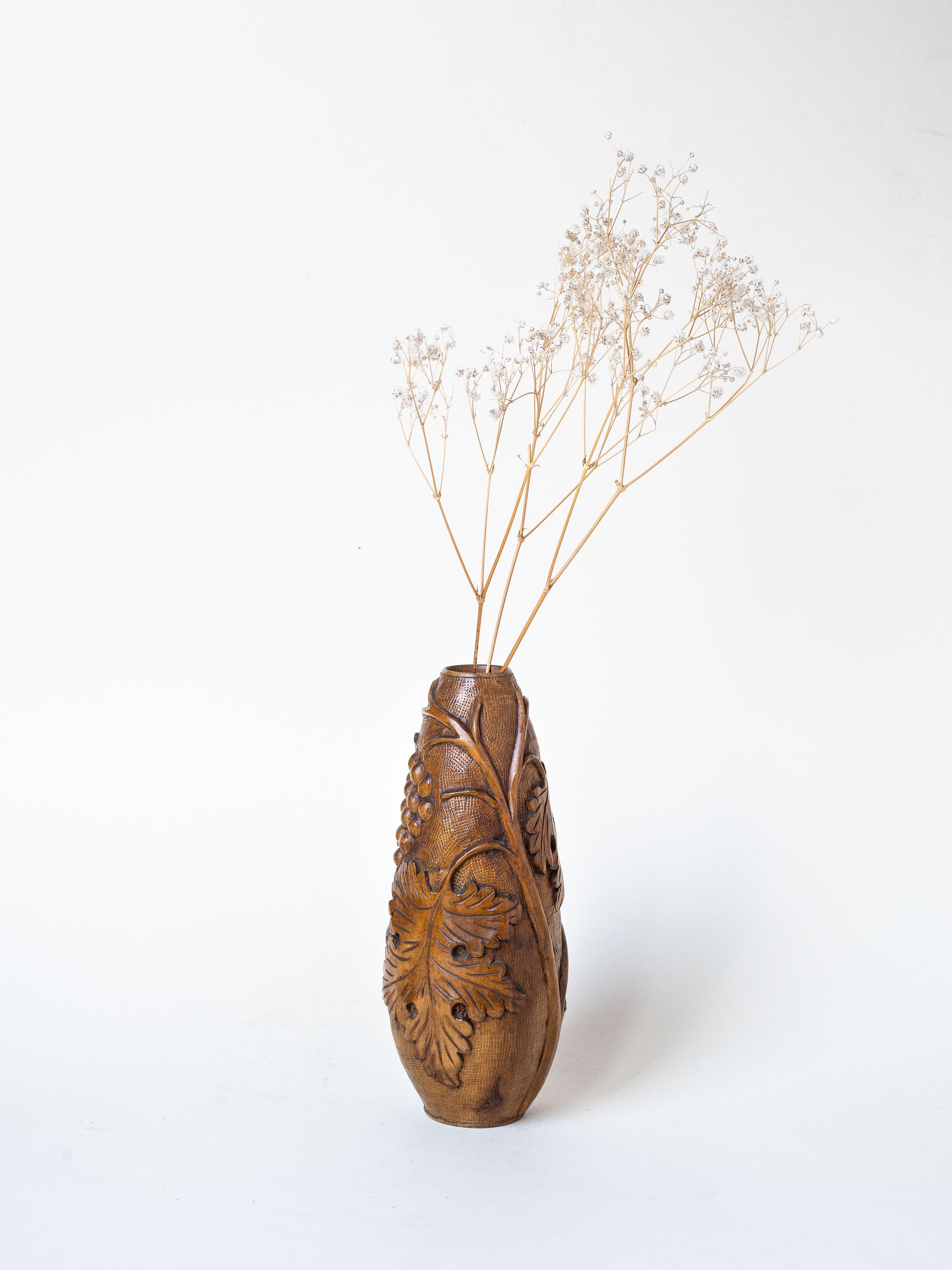 Hand-Carved Wooden Vase, Grapes and Leaves pattern, France 1960s For Sale 10