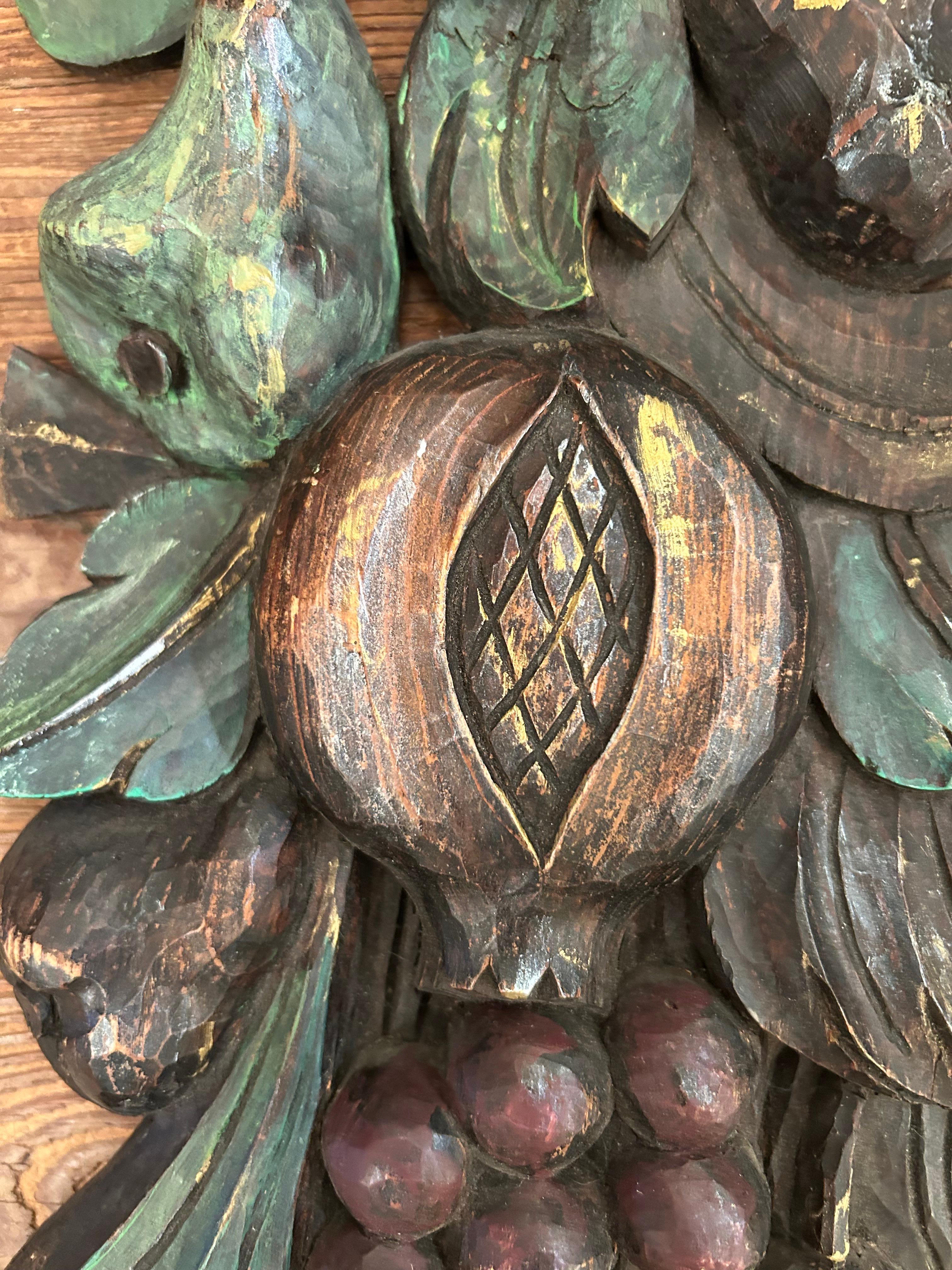Handgeschnitzte Vintage-Wandständer aus Holz, Vintage-Kunstskulptur (Ende des 20. Jahrhunderts) im Angebot