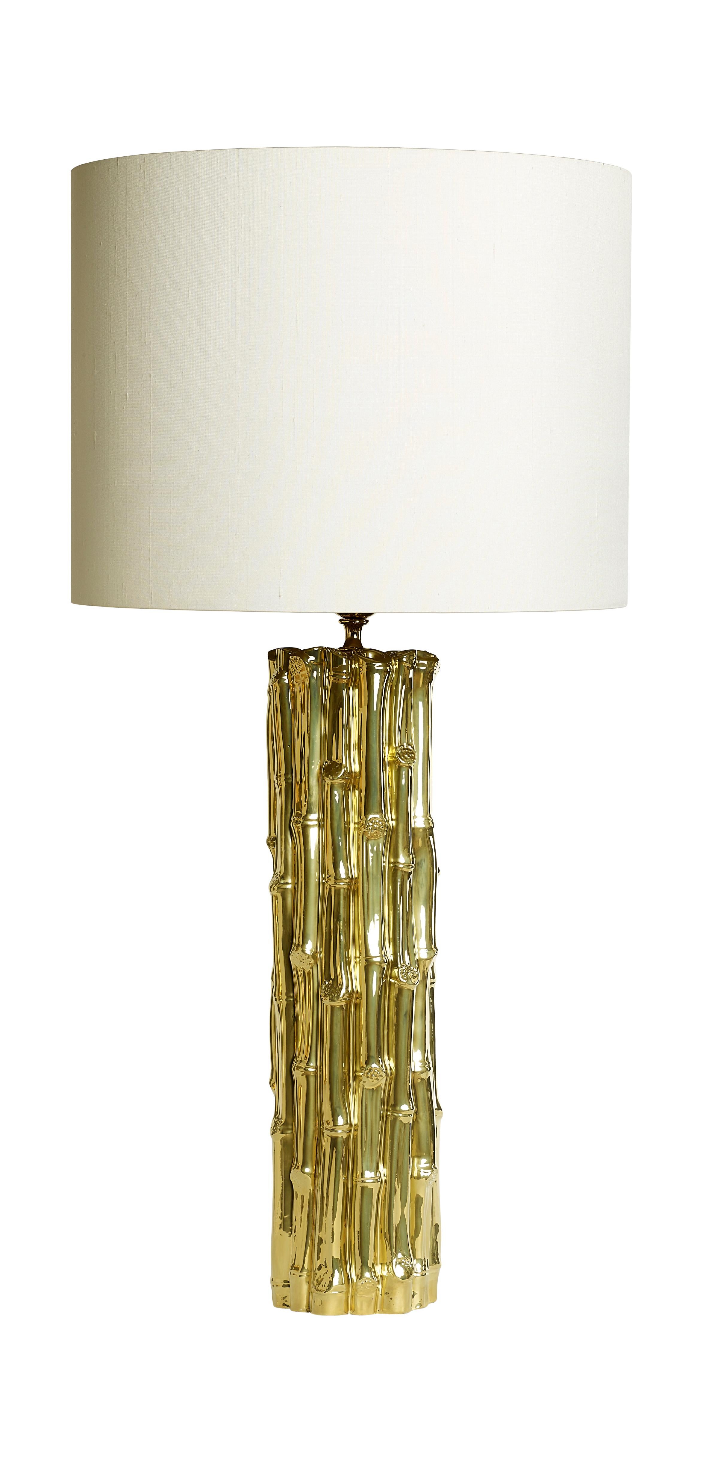 Handgegossene, hohe Keramik-Tischlampe aus Bambus in Zylinderform mit 24 Karat fließender Goldglasur im Zustand „Hervorragend“ im Angebot in London, GB