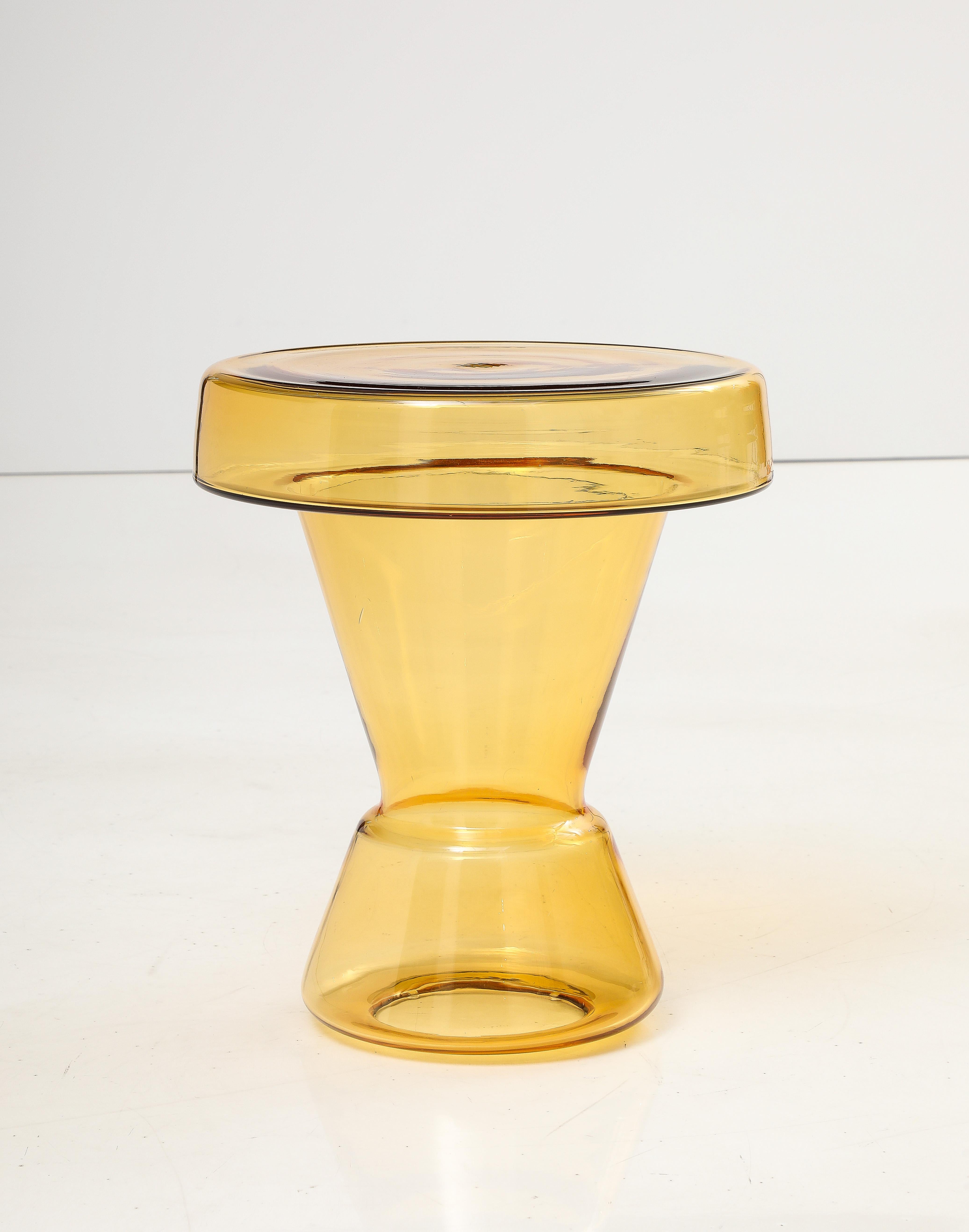 Handgegossener runder Beistelltisch aus Bernstein-Gold Murano-Glas, Italien, 15 